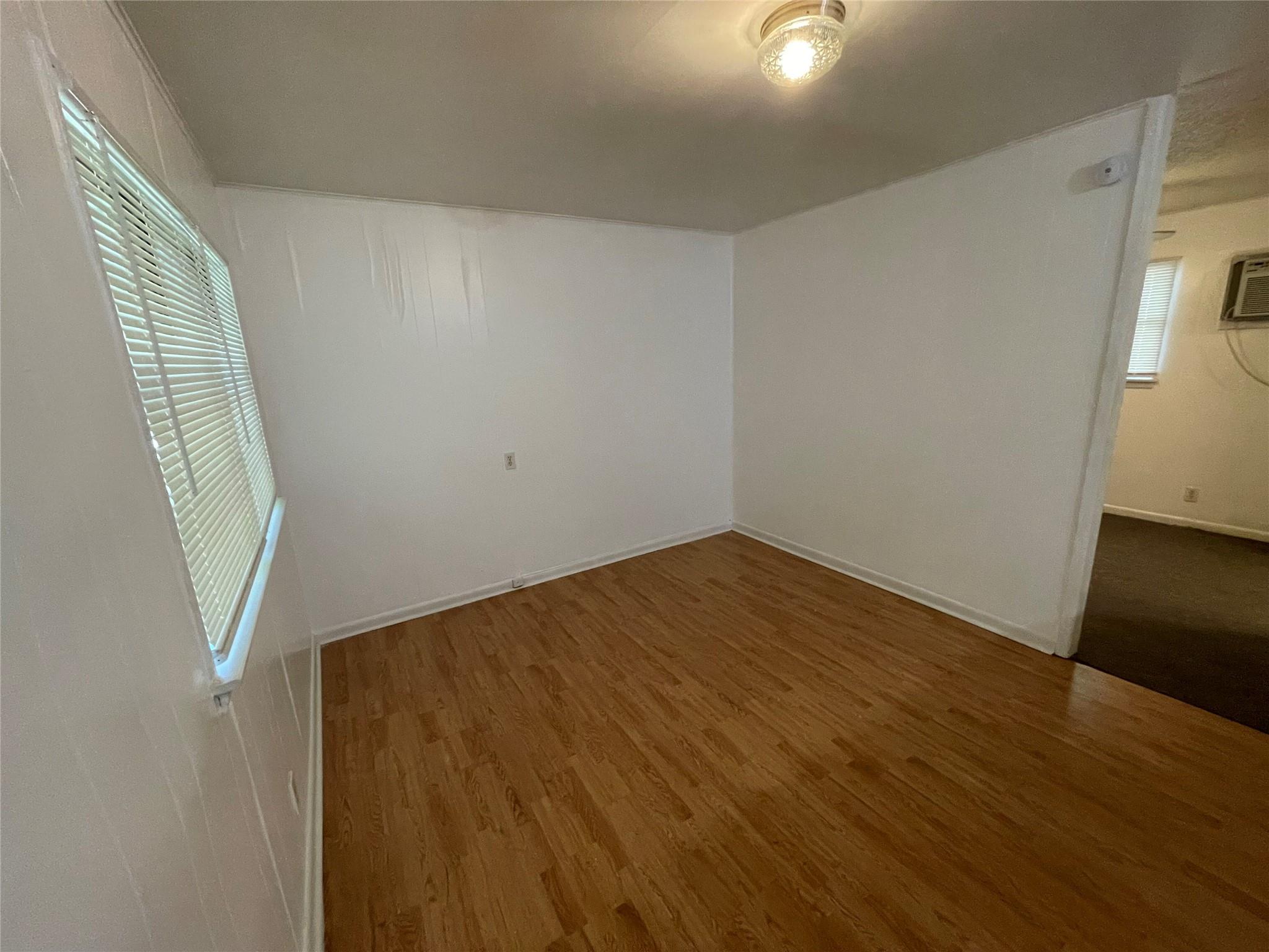 2711 Hemphill Park #11f- (a203) Property Photo 3