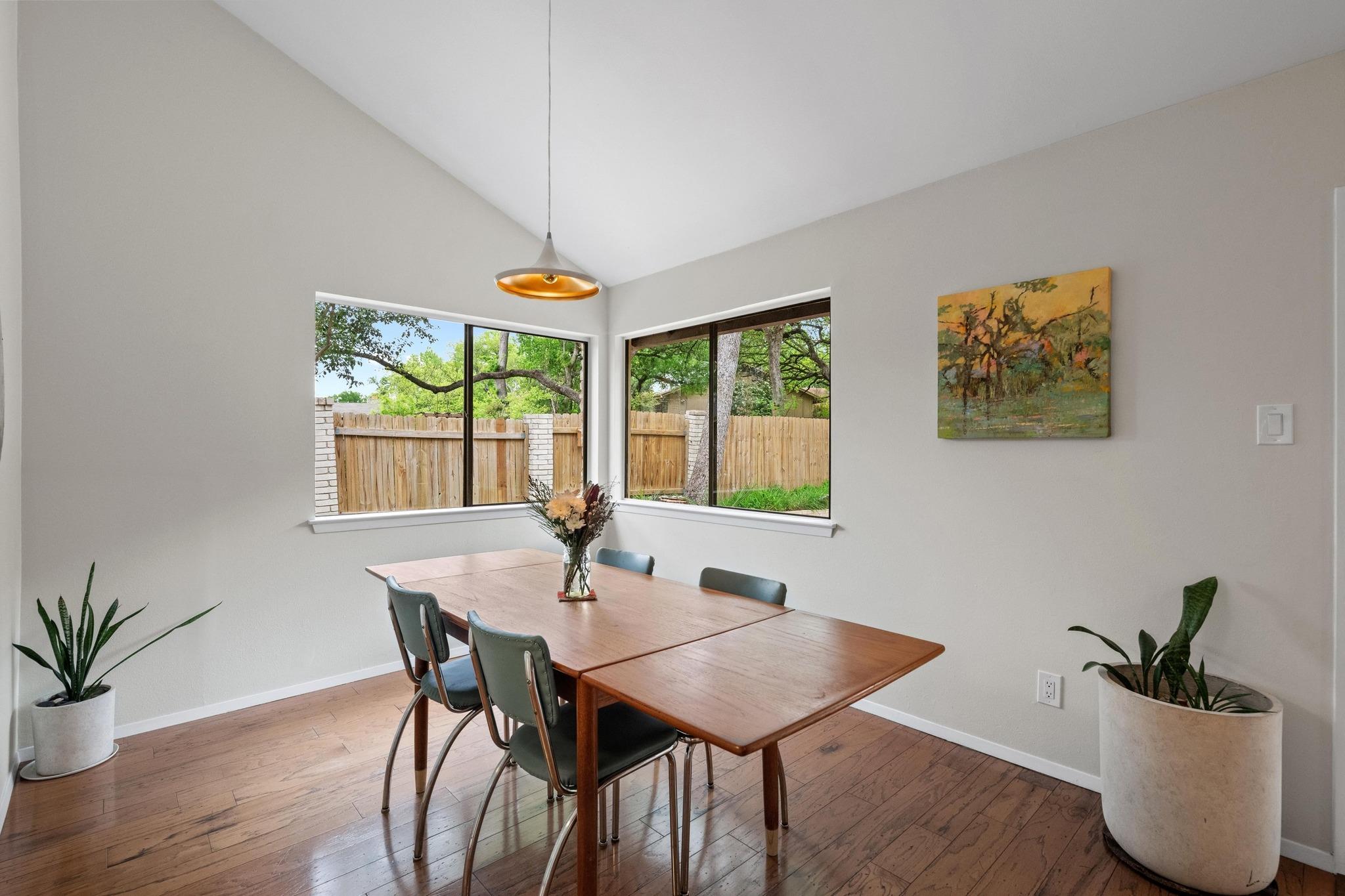 2604 Campden Dr Property Photo 10