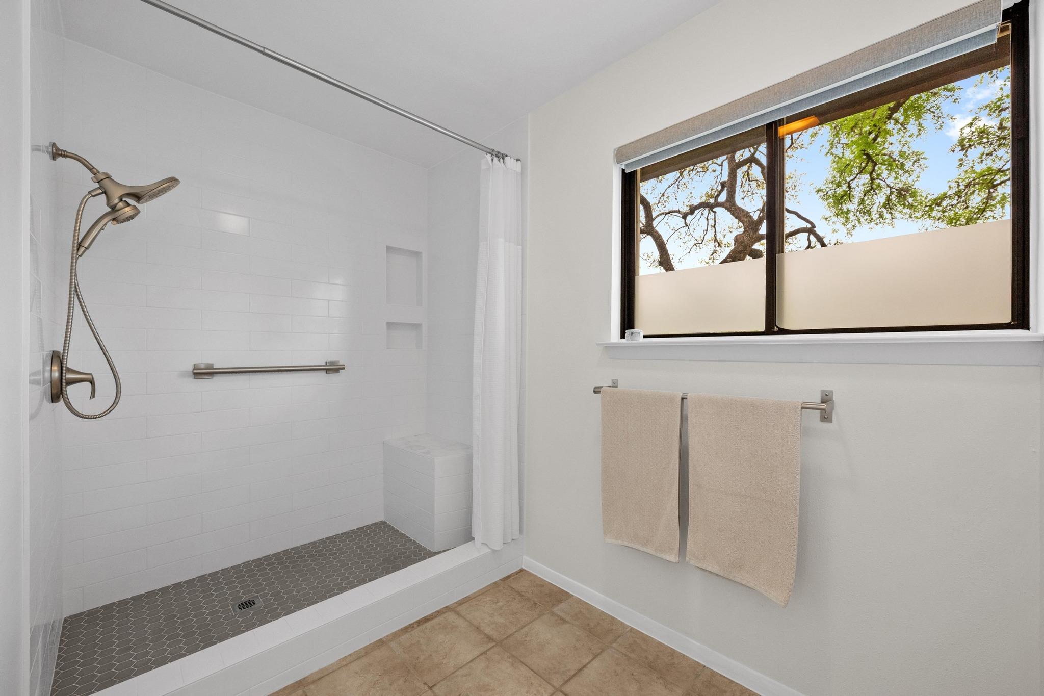 2604 Campden Dr Property Photo 18