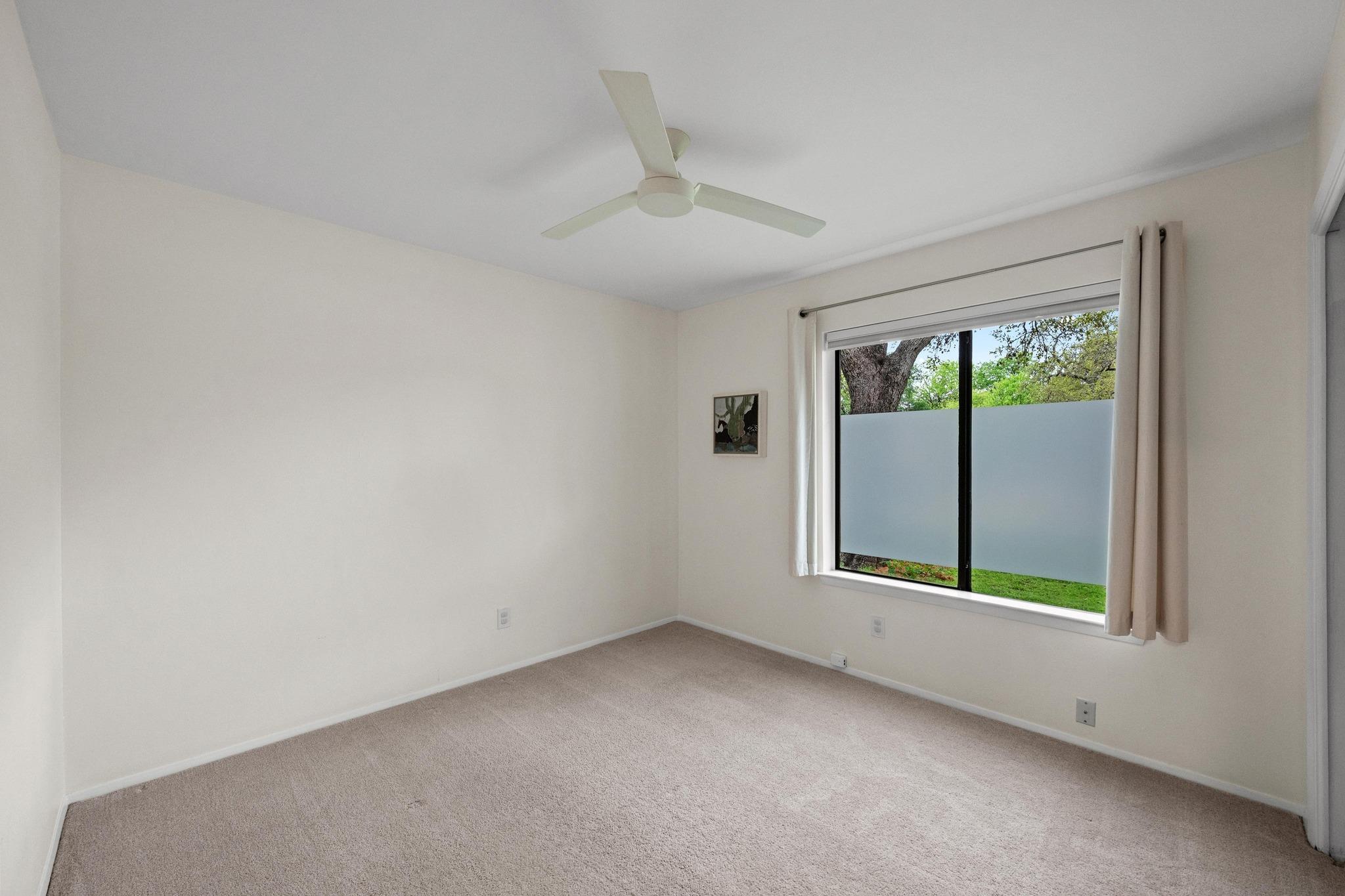 2604 Campden Dr Property Photo 23