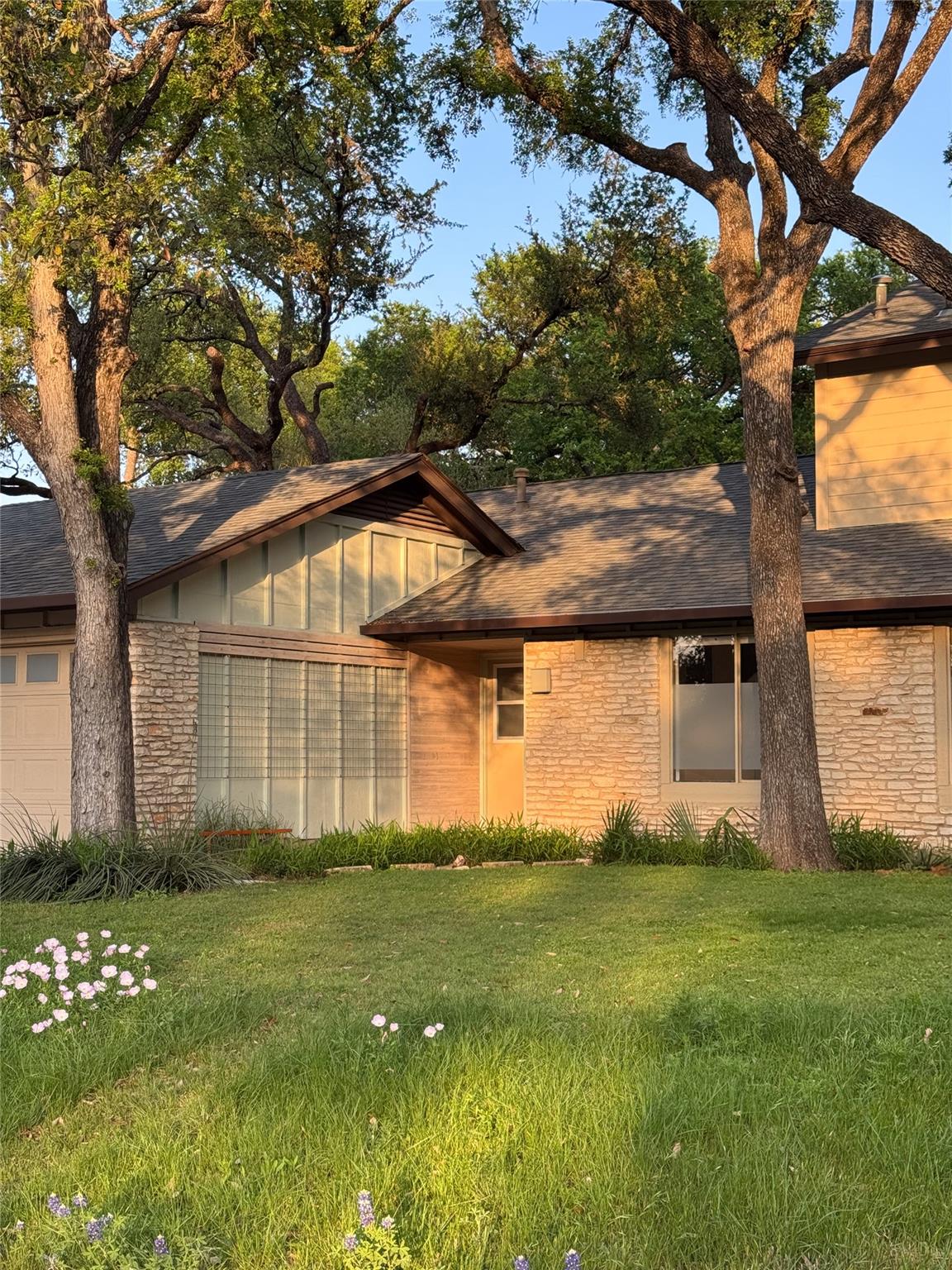 2604 Campden Dr Property Photo 30