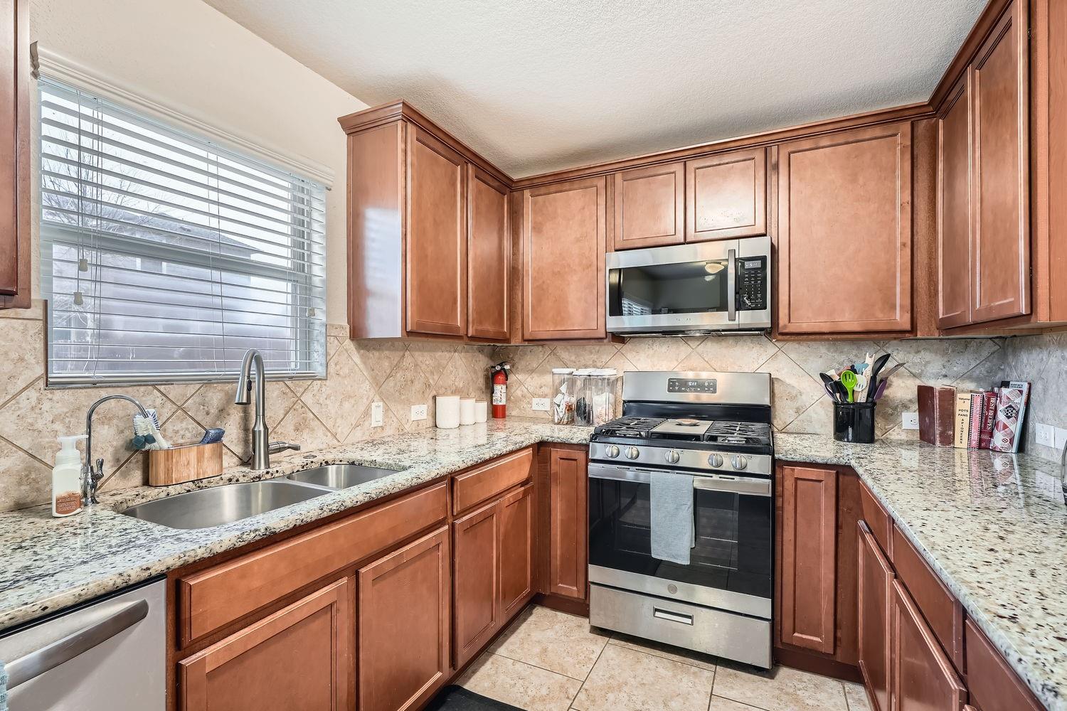 3504 Alpine Autumn Dr Property Photo 9