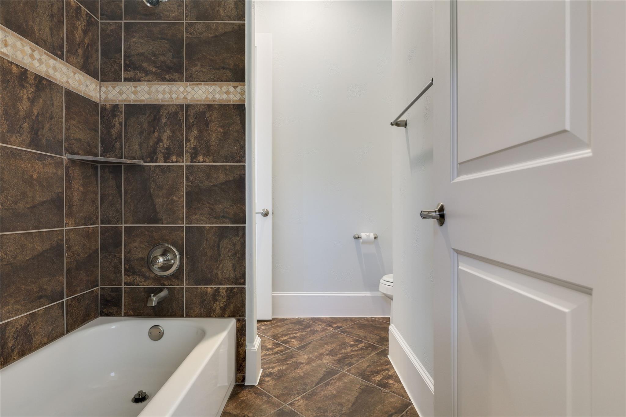 802 Crestone Stream Dr Property Photo 24