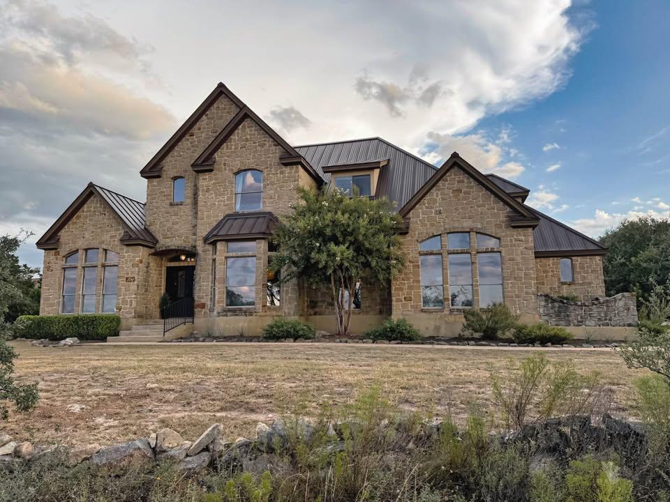 20305 Haystack Cv Property Photo 1