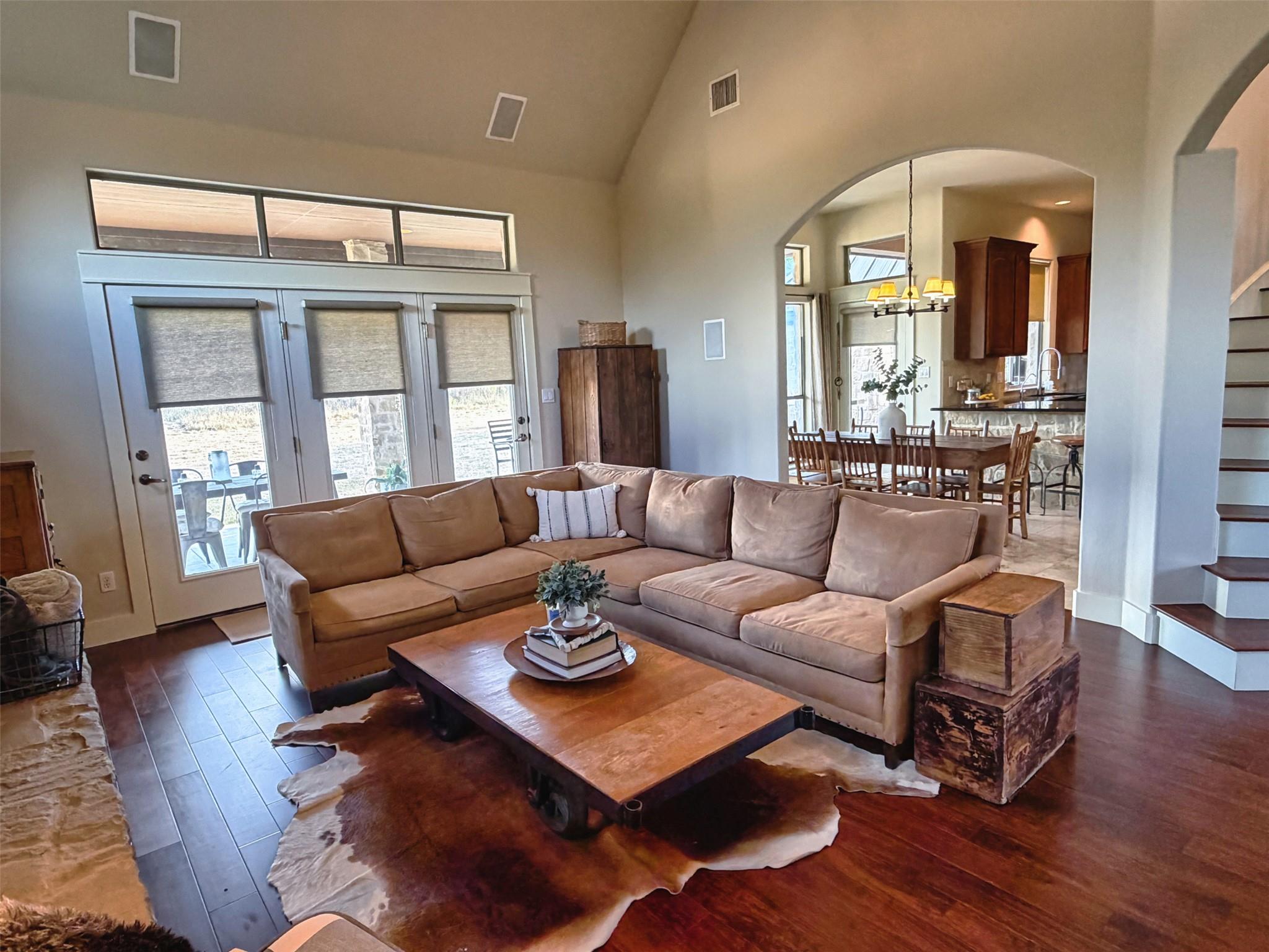 20305 Haystack Cv Property Photo 6