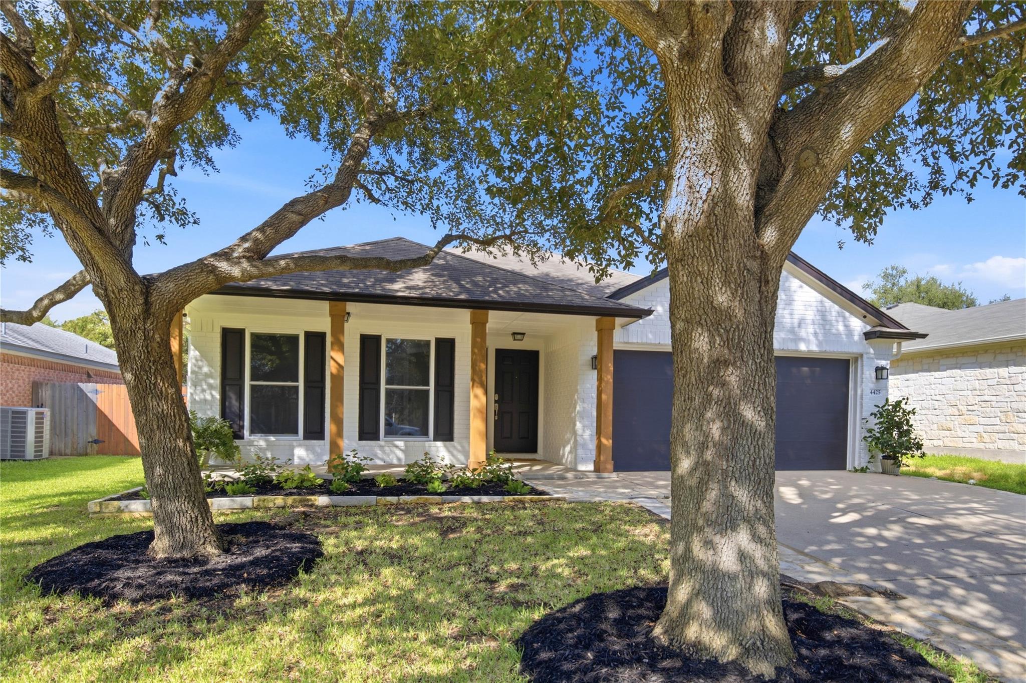 4425 Chickasaw Ct Property Photo 3