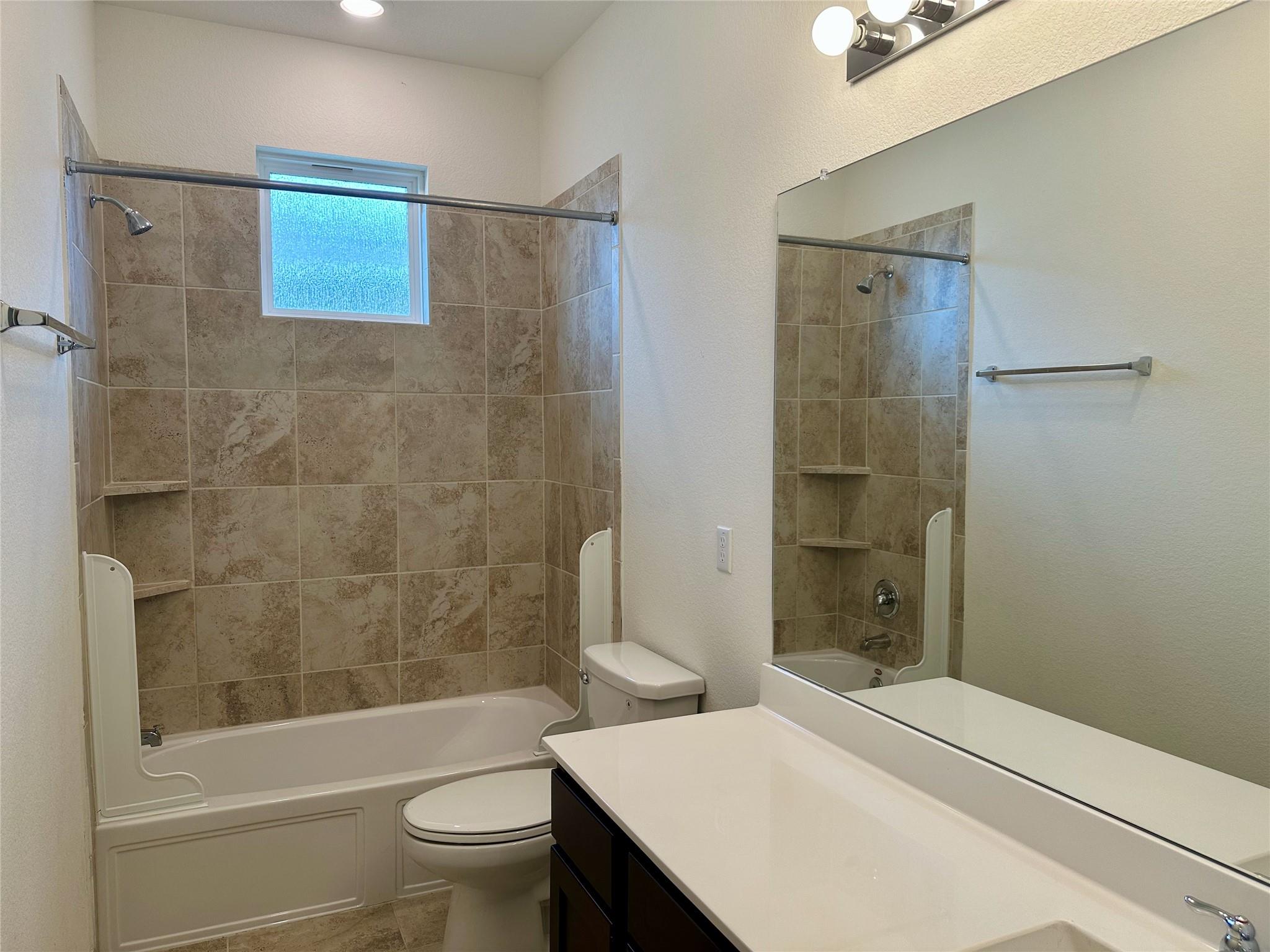 412 Montauk Loop #15 Property Photo 20