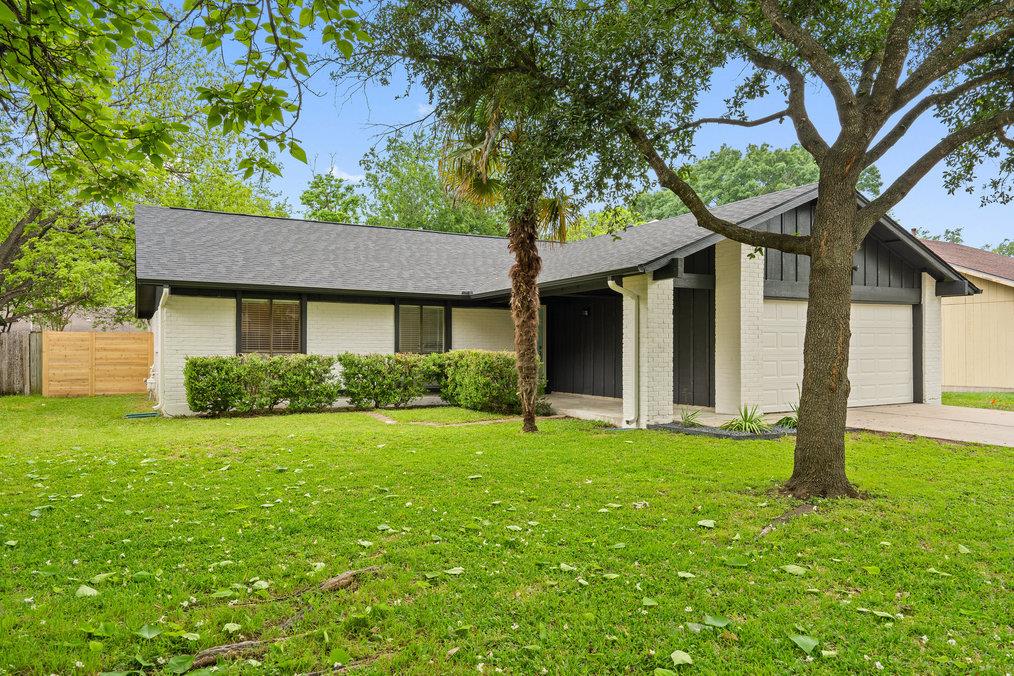 405 Fort Drum Dr Property Photo