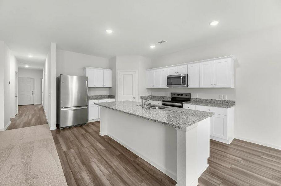 1432 Morris Loop Property Photo 3