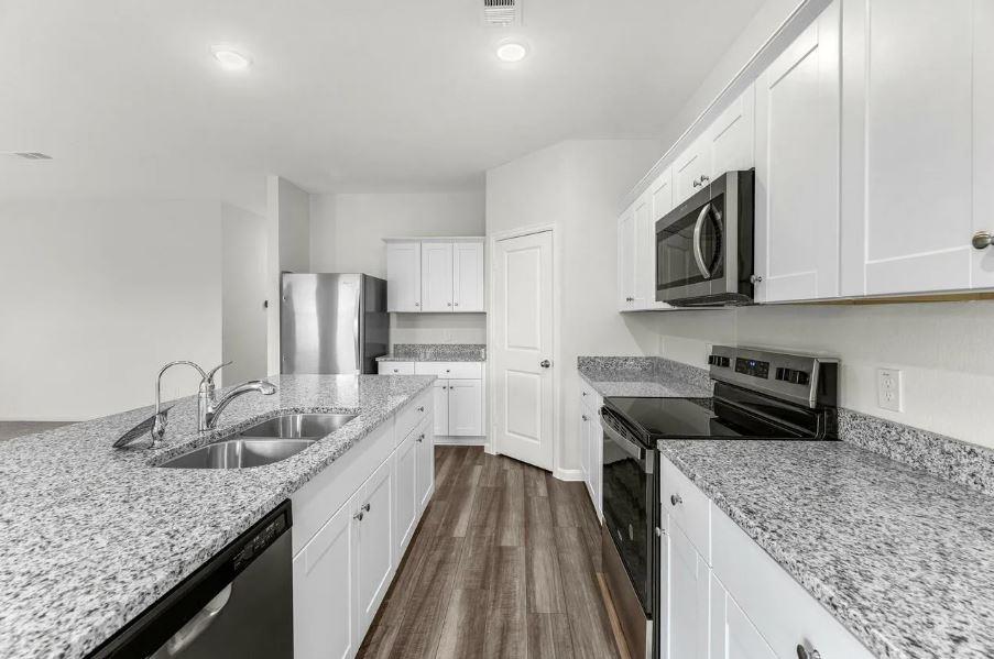 1432 Morris Loop Property Photo 4