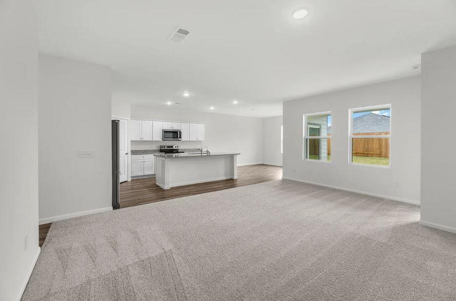 1432 Morris Loop Property Photo 10