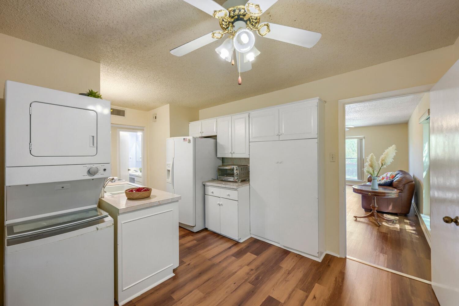909 E Oltorf St #201 Property Photo 9