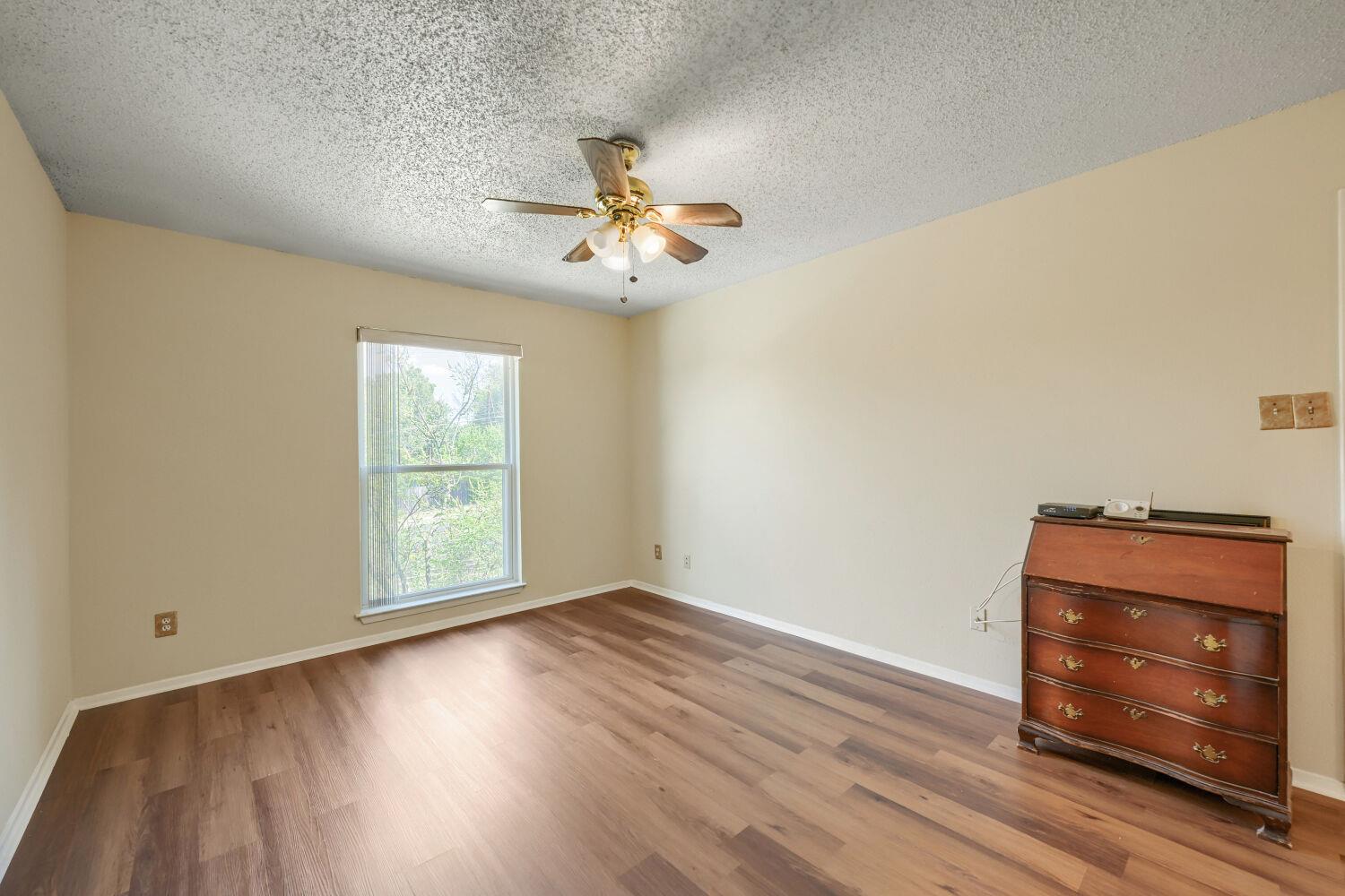 909 E Oltorf St #201 Property Photo 11