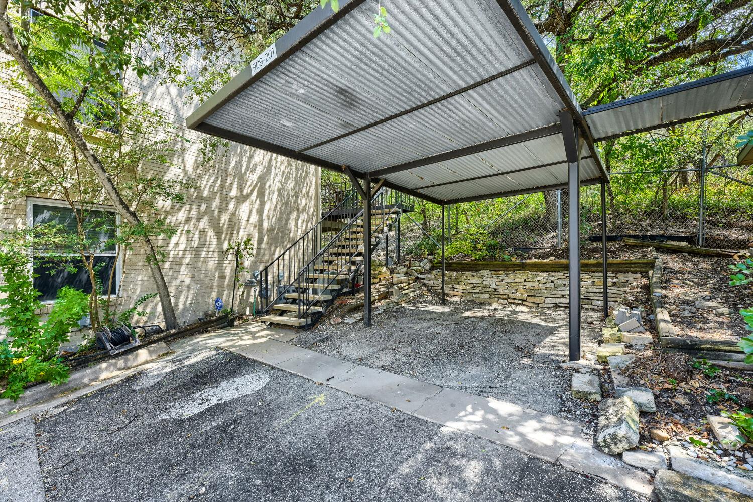 909 E Oltorf St #201 Property Photo 16