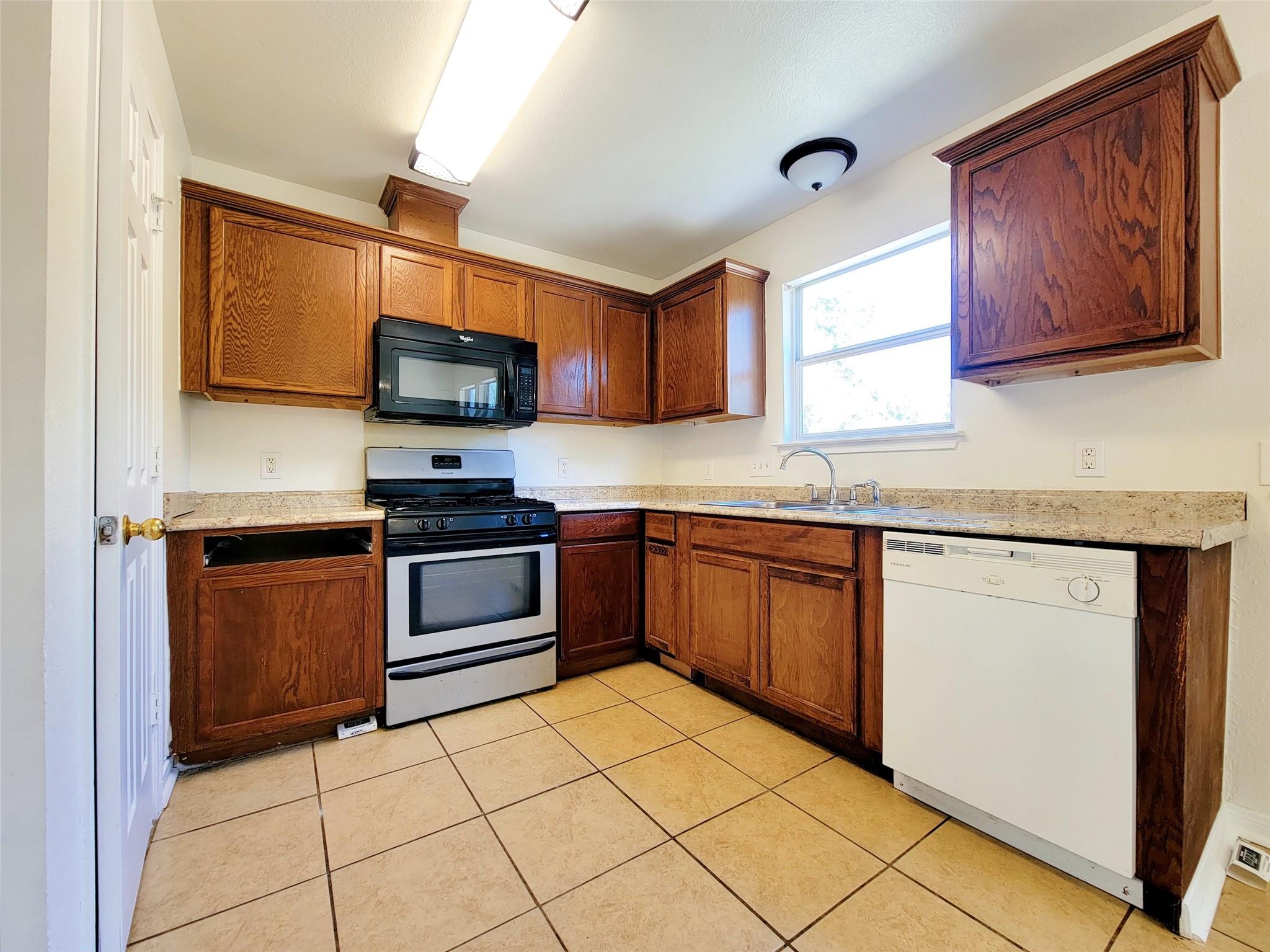 7400 Muffin Dr Property Photo 11