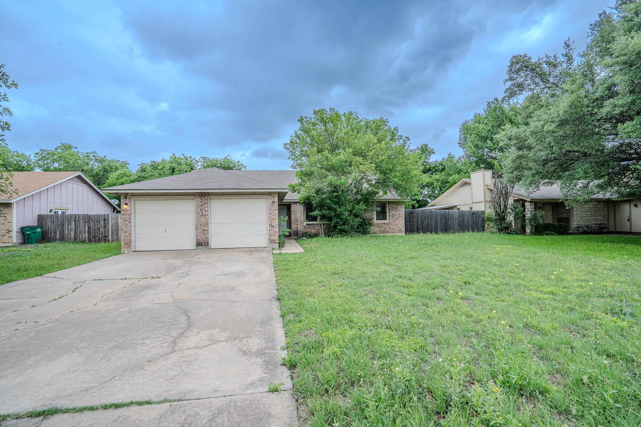 12403 Tree Line Dr #b Property Photo 2