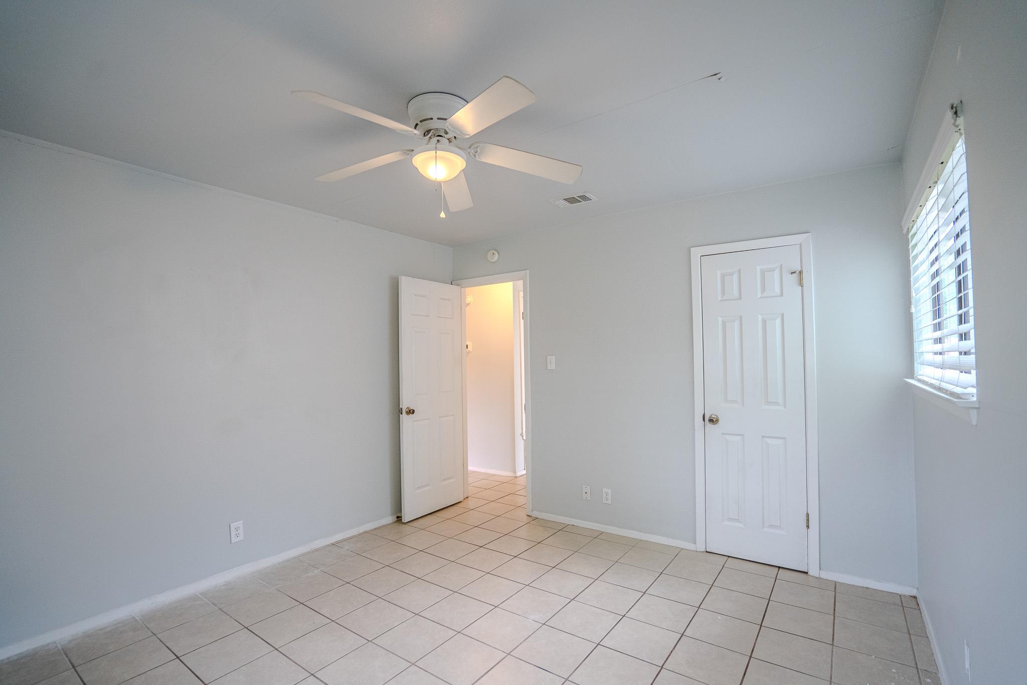 12403 Tree Line Dr #b Property Photo 10