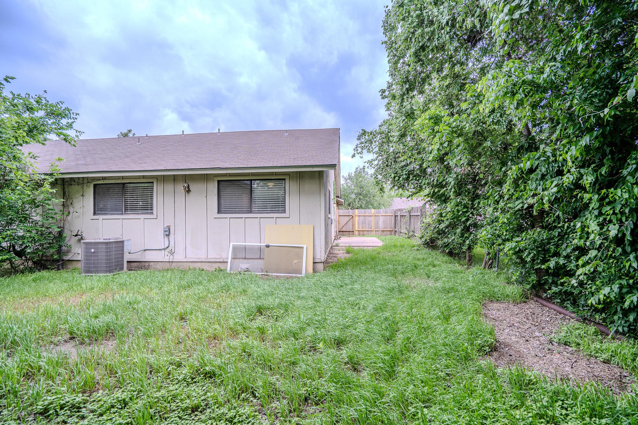 12403 Tree Line Dr #b Property Photo 14