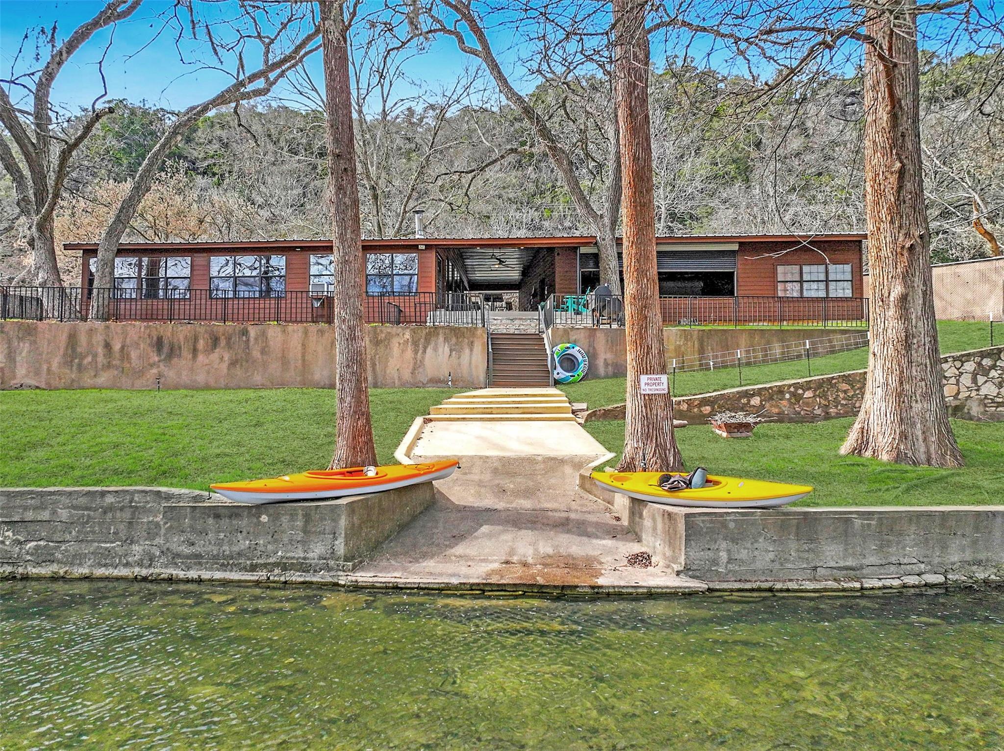 7840 River Rd Property Photo