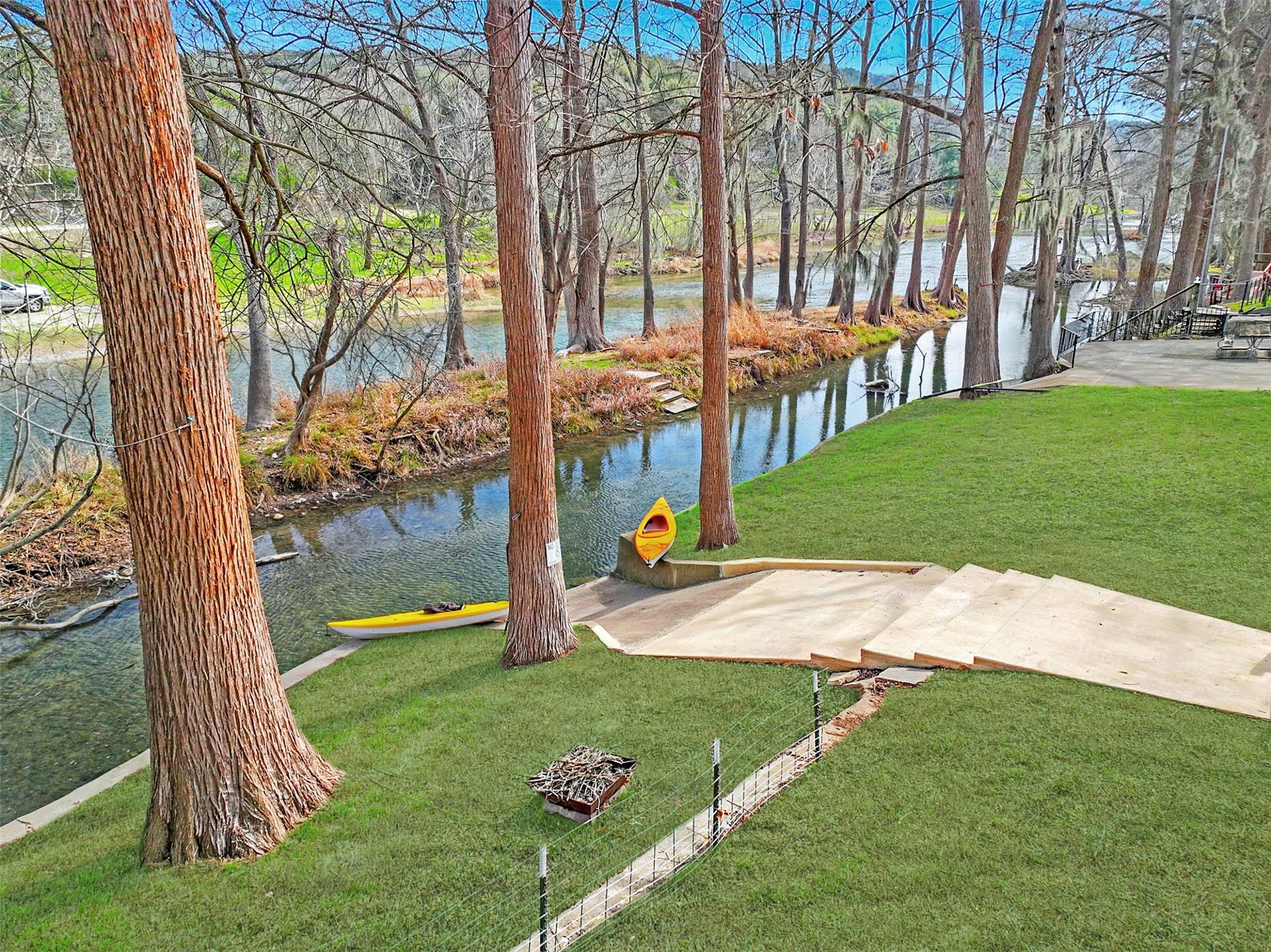 7840 River Rd Property Photo 3