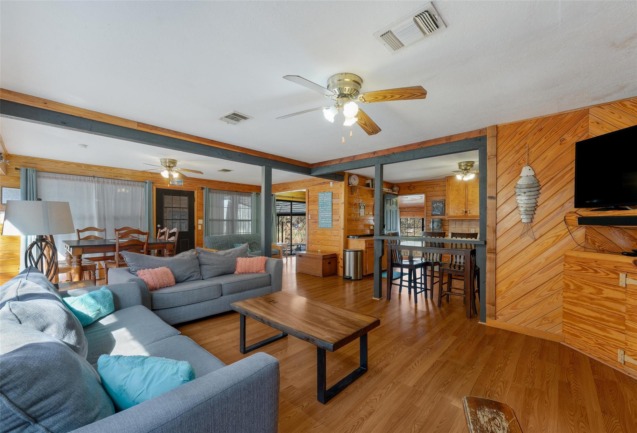 7840 River Rd Property Photo 16