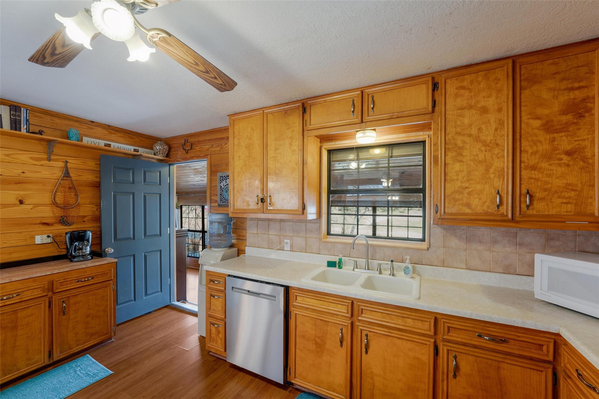 7840 River Rd Property Photo 21