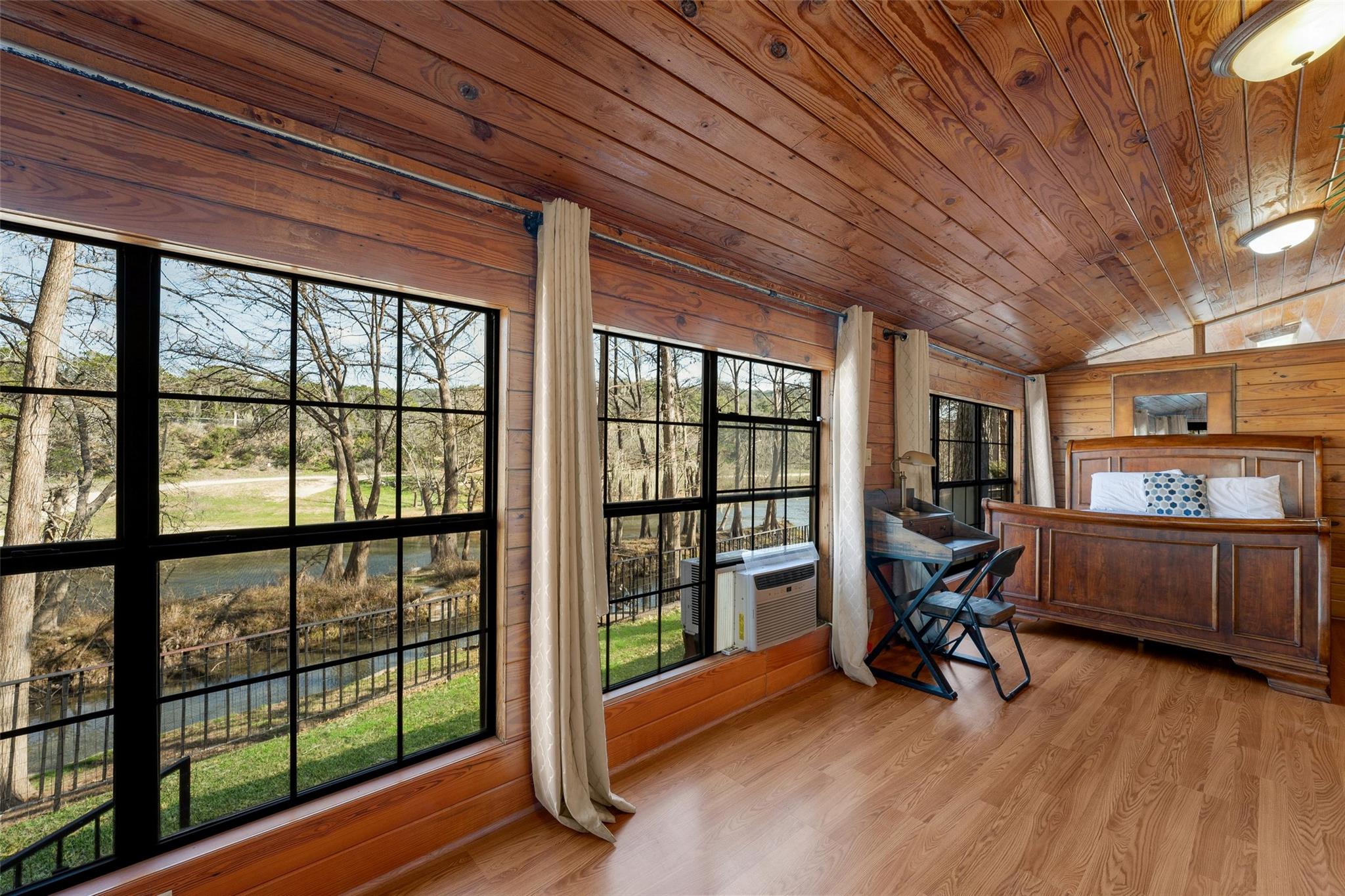 7840 River Rd Property Photo 22