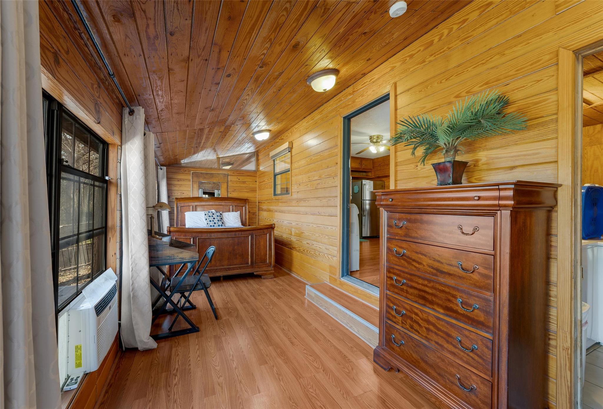 7840 River Rd Property Photo 24
