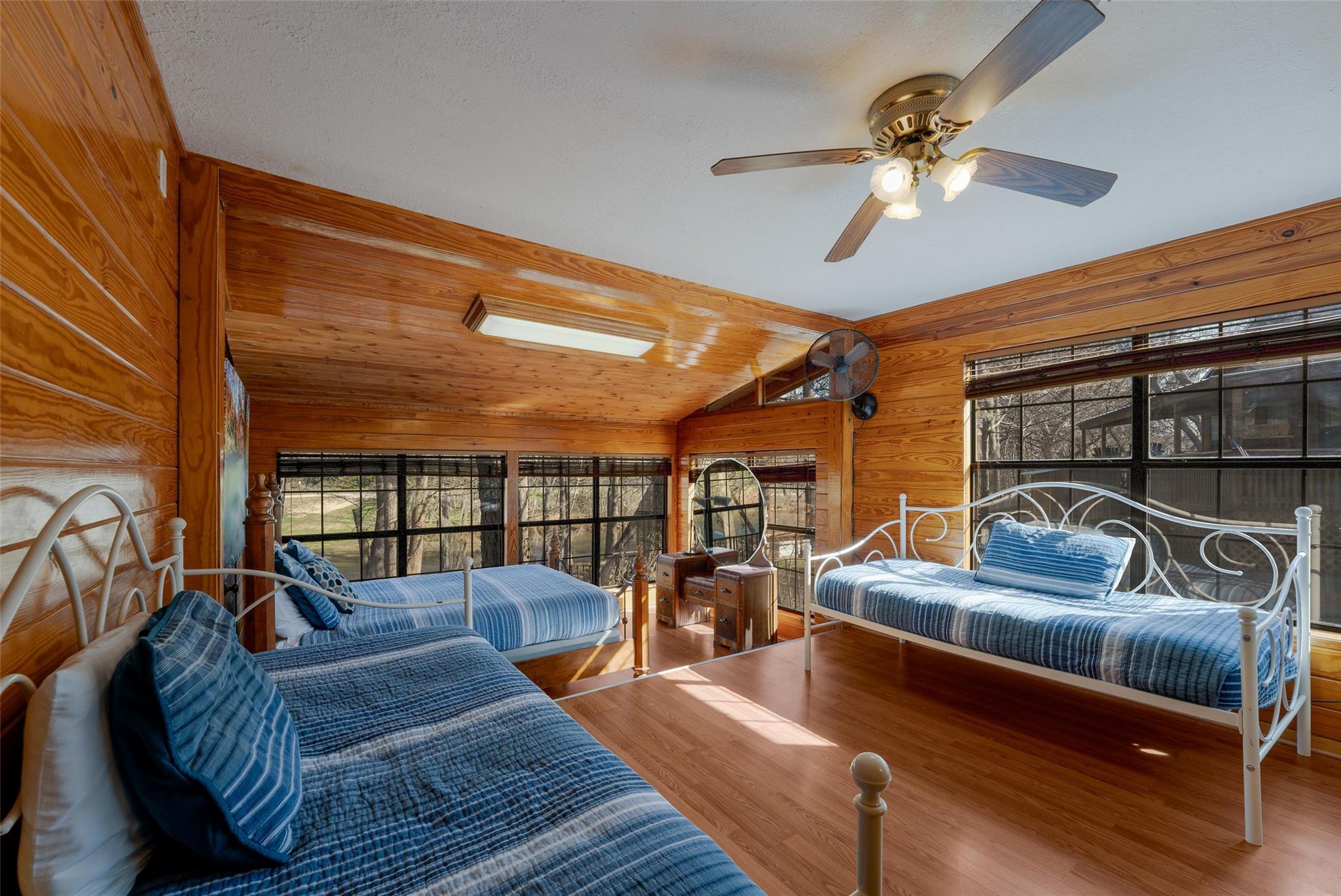 7840 River Rd Property Photo 26