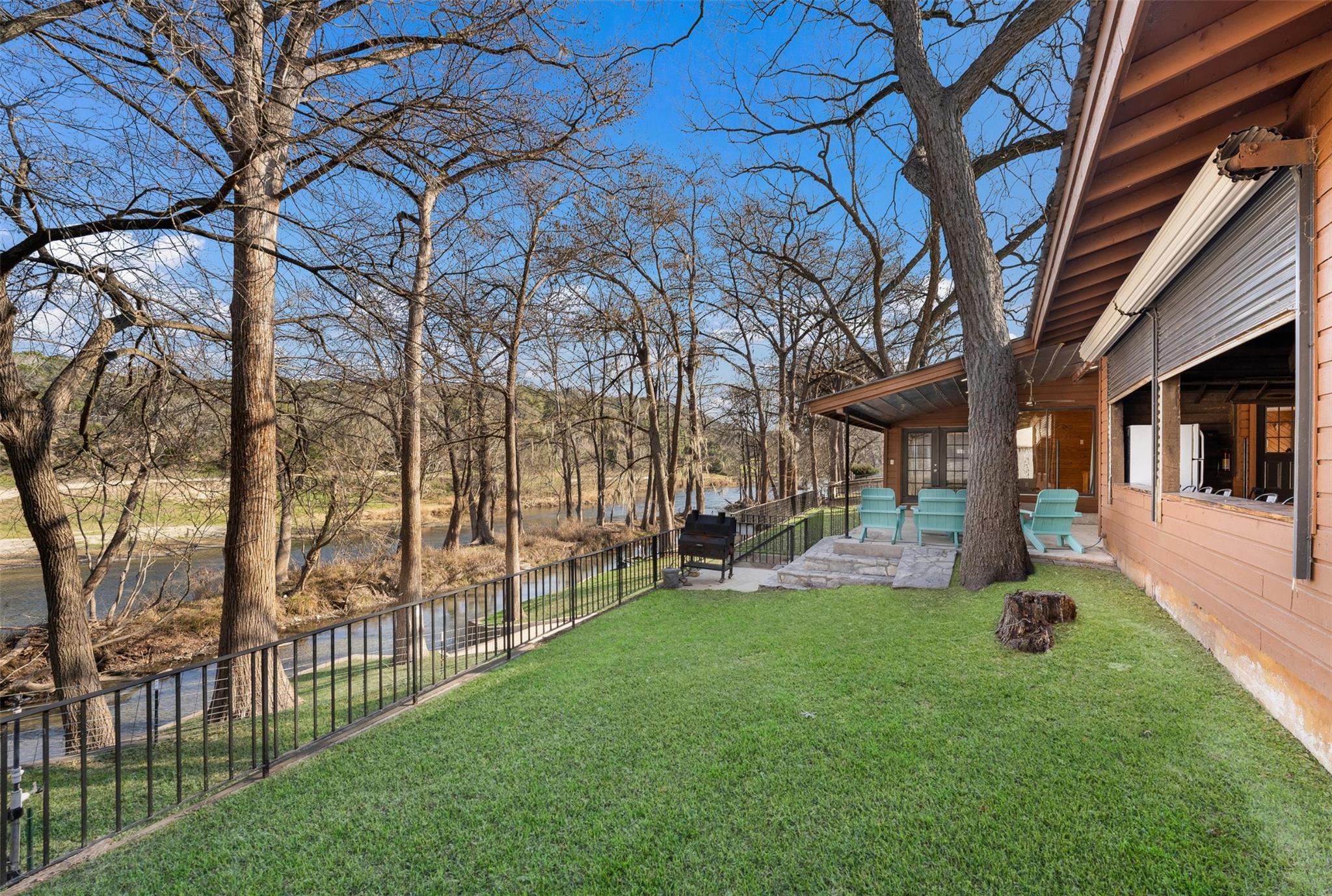 7840 River Rd Property Photo 33