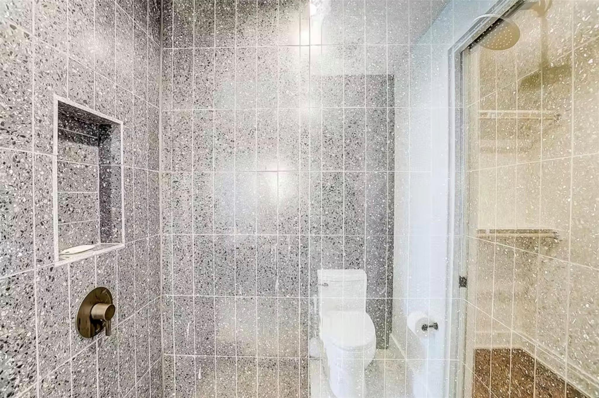 48 East Ave #1305 Property Photo 16
