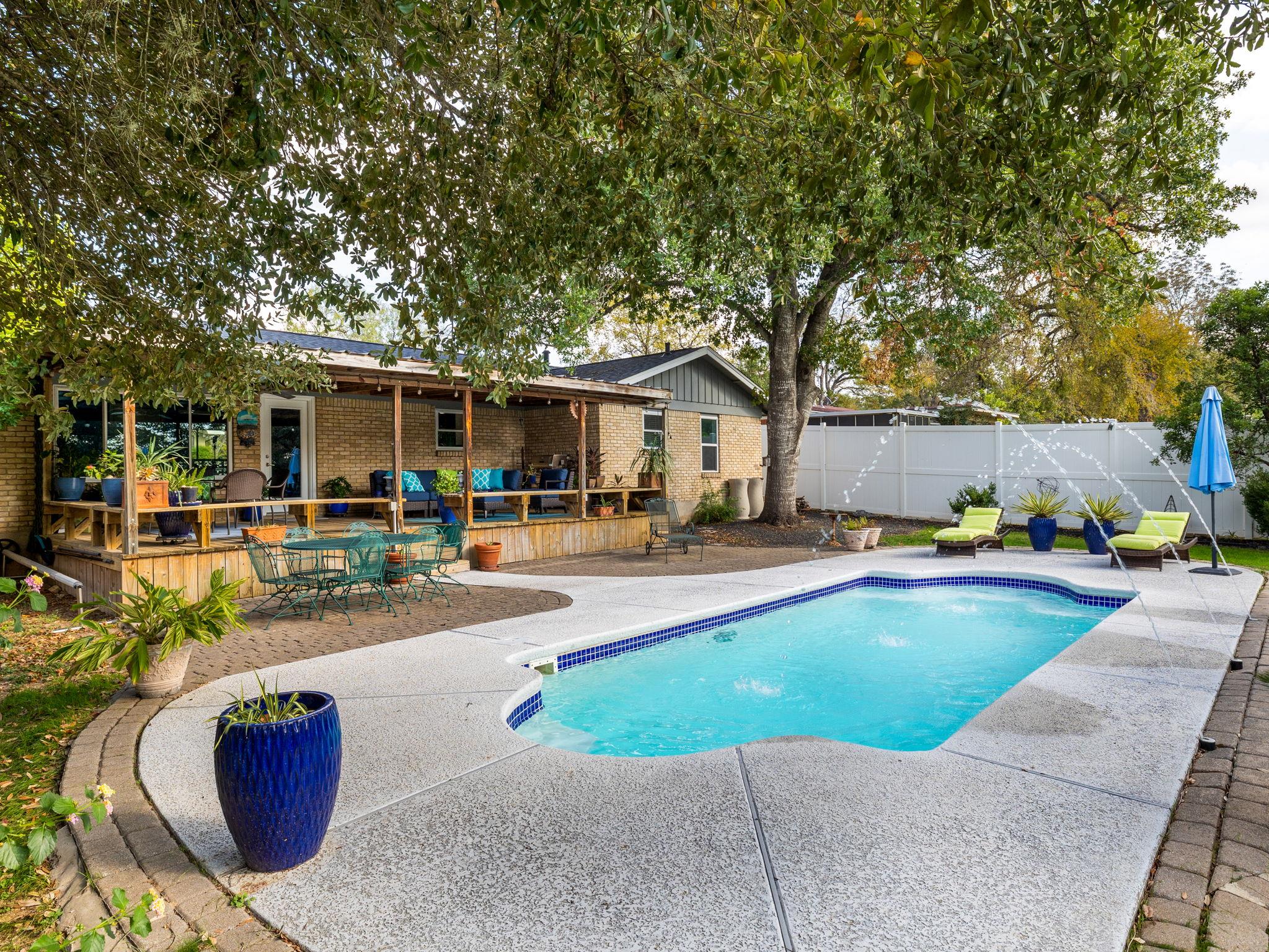 4710 Frontier Trl Property Photo 1