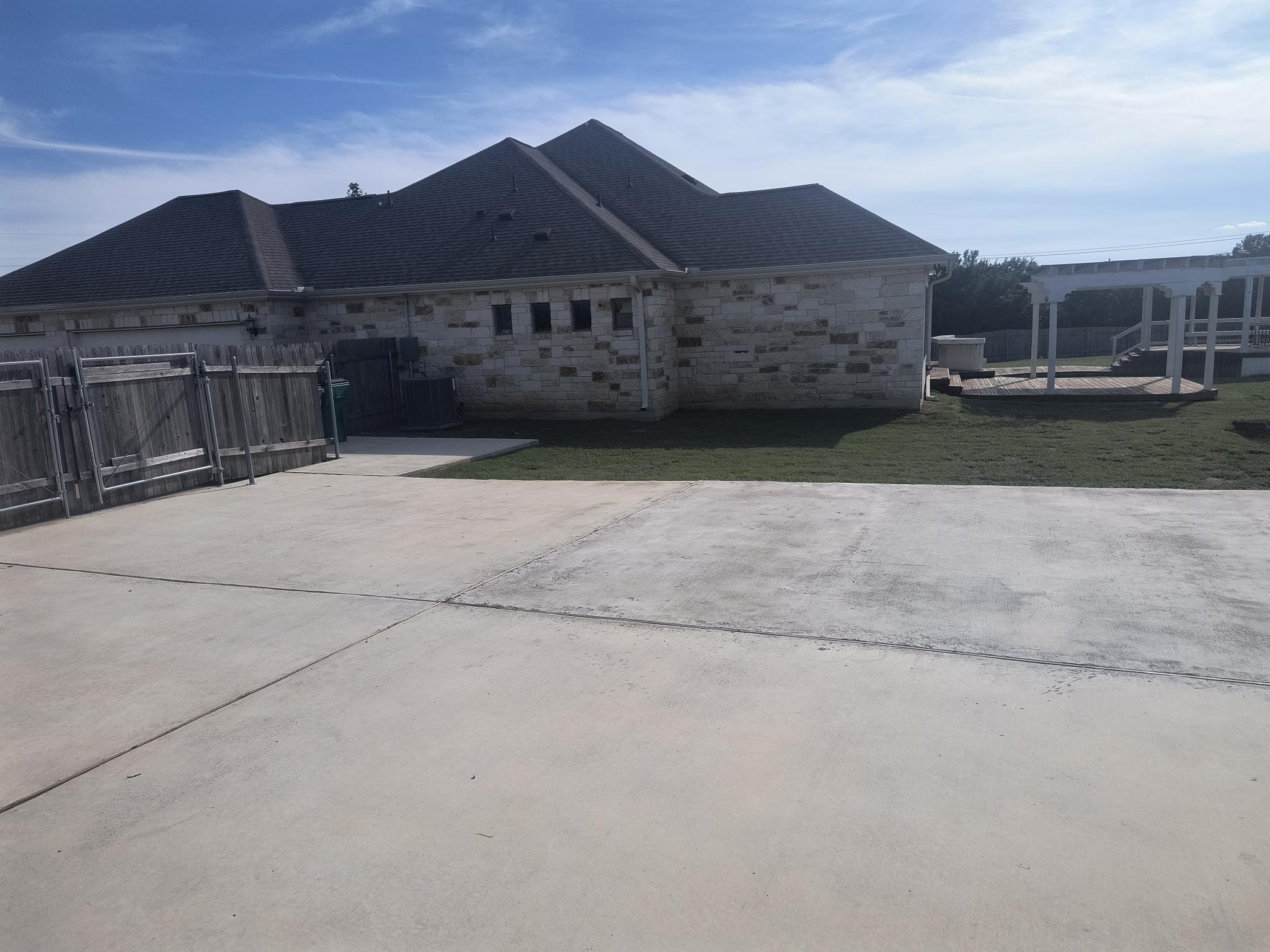 213 Dawn Dr Property Photo 10