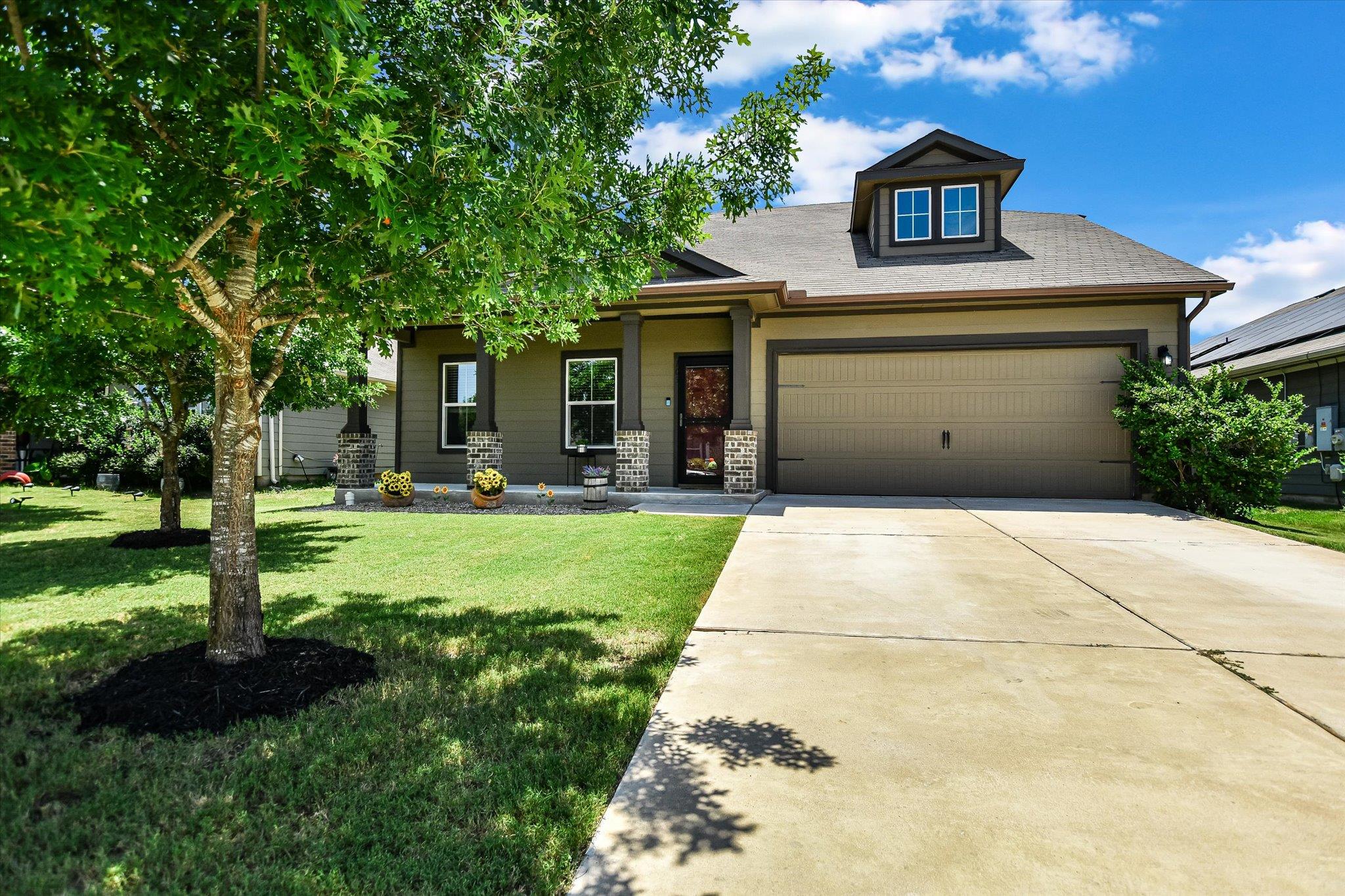 103 Navidad River Dr Property Photo 1