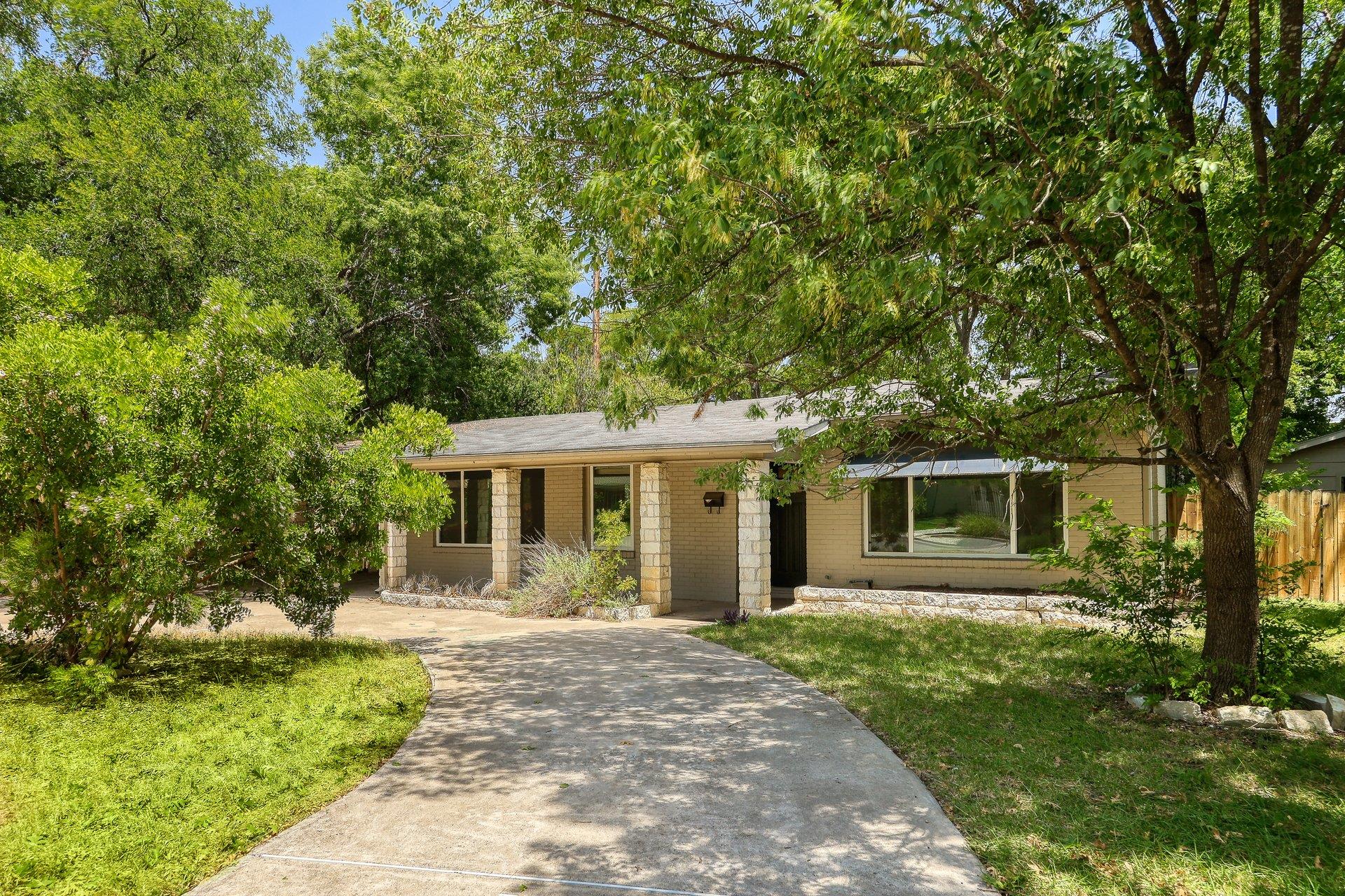 2312 Westforest Dr Property Photo
