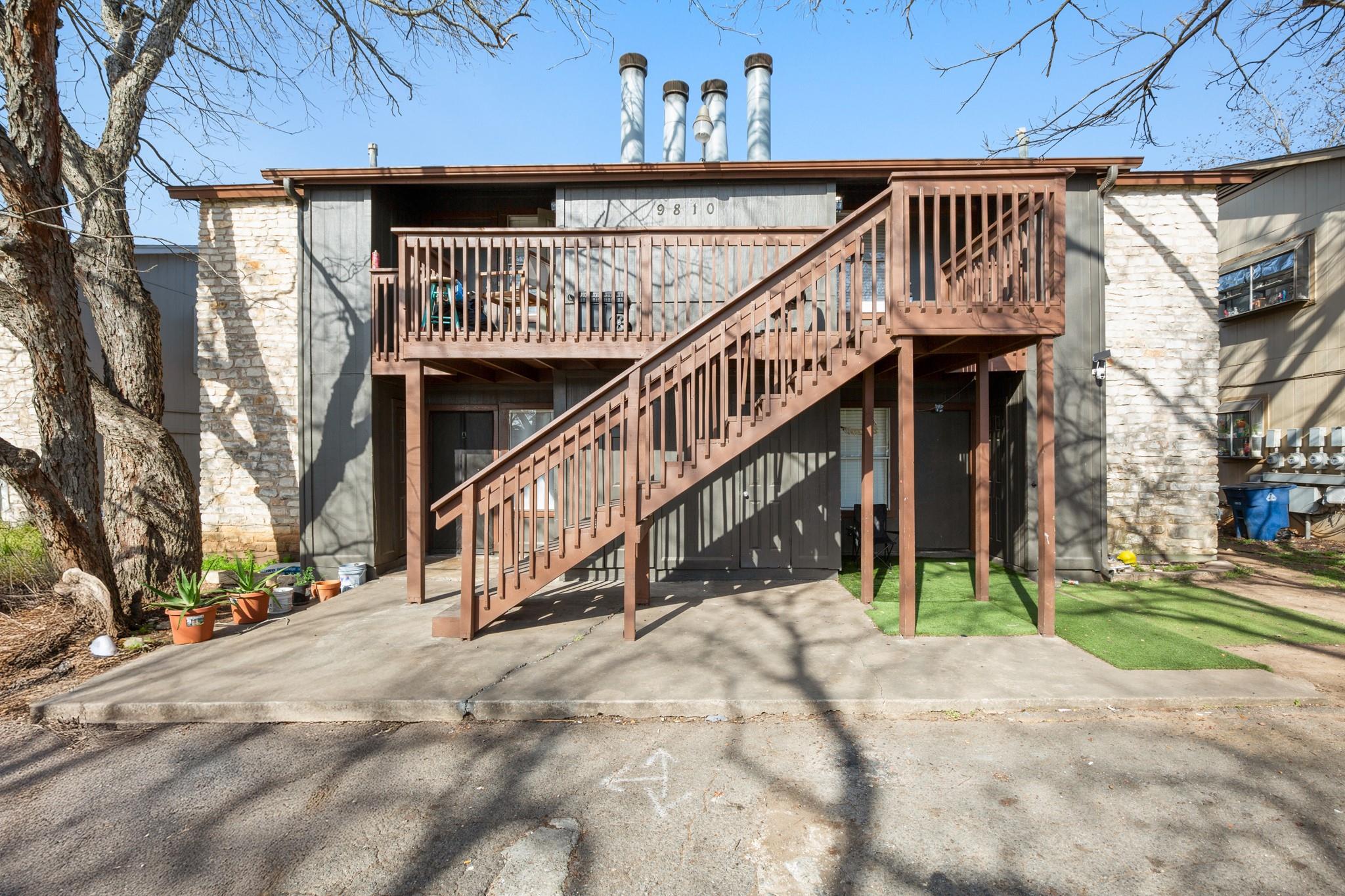 9810 Roxanna Dr Property Photo