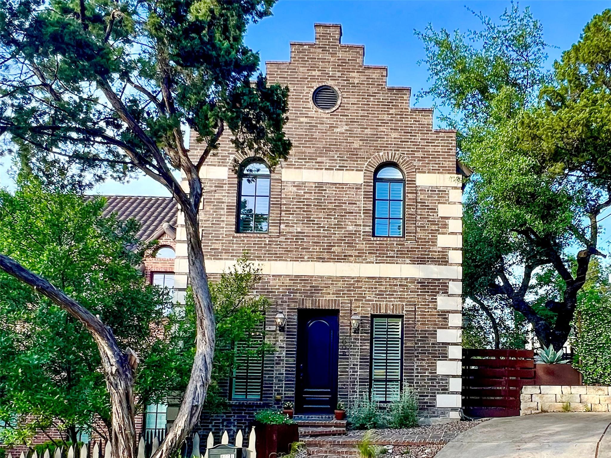 800 Rosedale Ter #b Property Photo 1