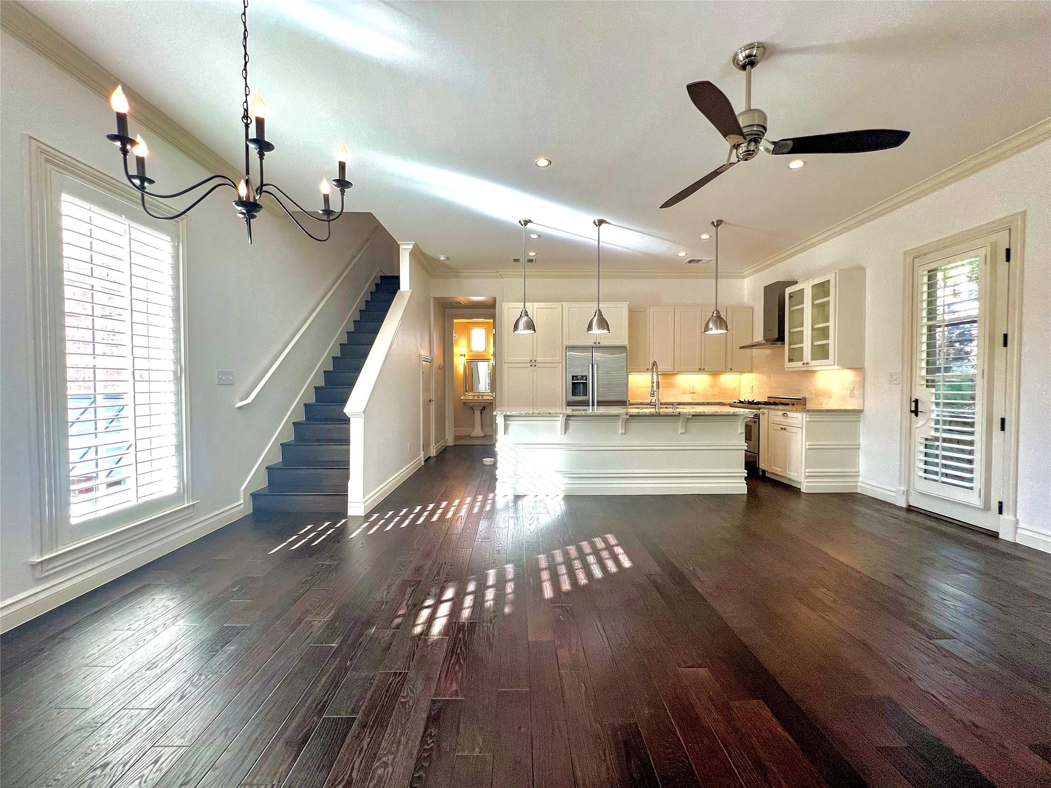 800 Rosedale Ter #b Property Photo 4