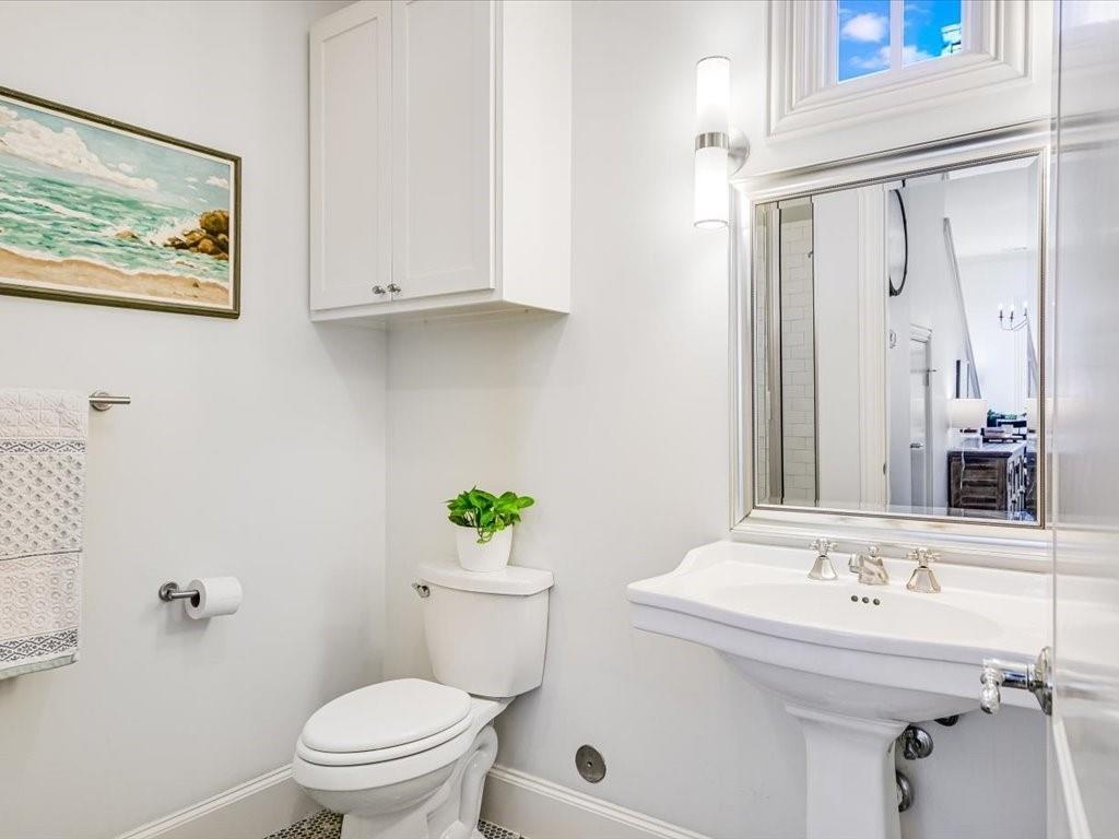 800 Rosedale Ter #b Property Photo 14