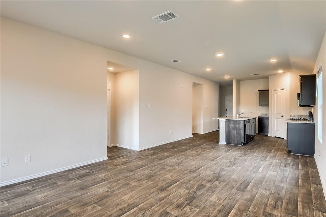 745 Adler Way Property Photo 4