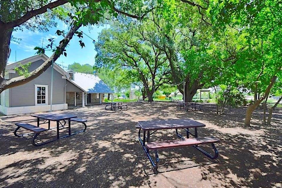1416 Fort Dessau Rd Property Photo 31
