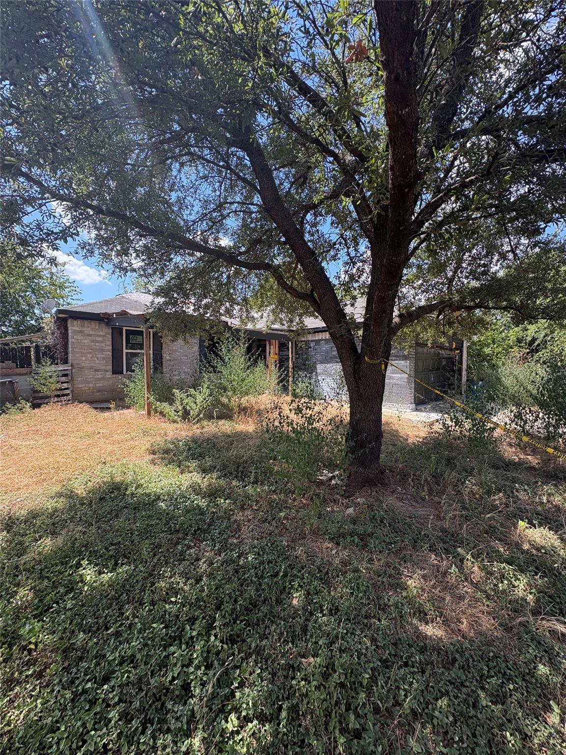 205 Barberry Dr Property Photo 2