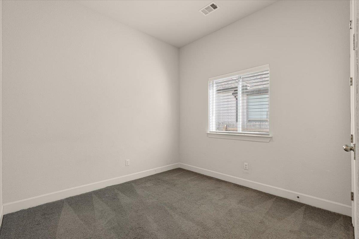 908 Knowles Dr Property Photo 22