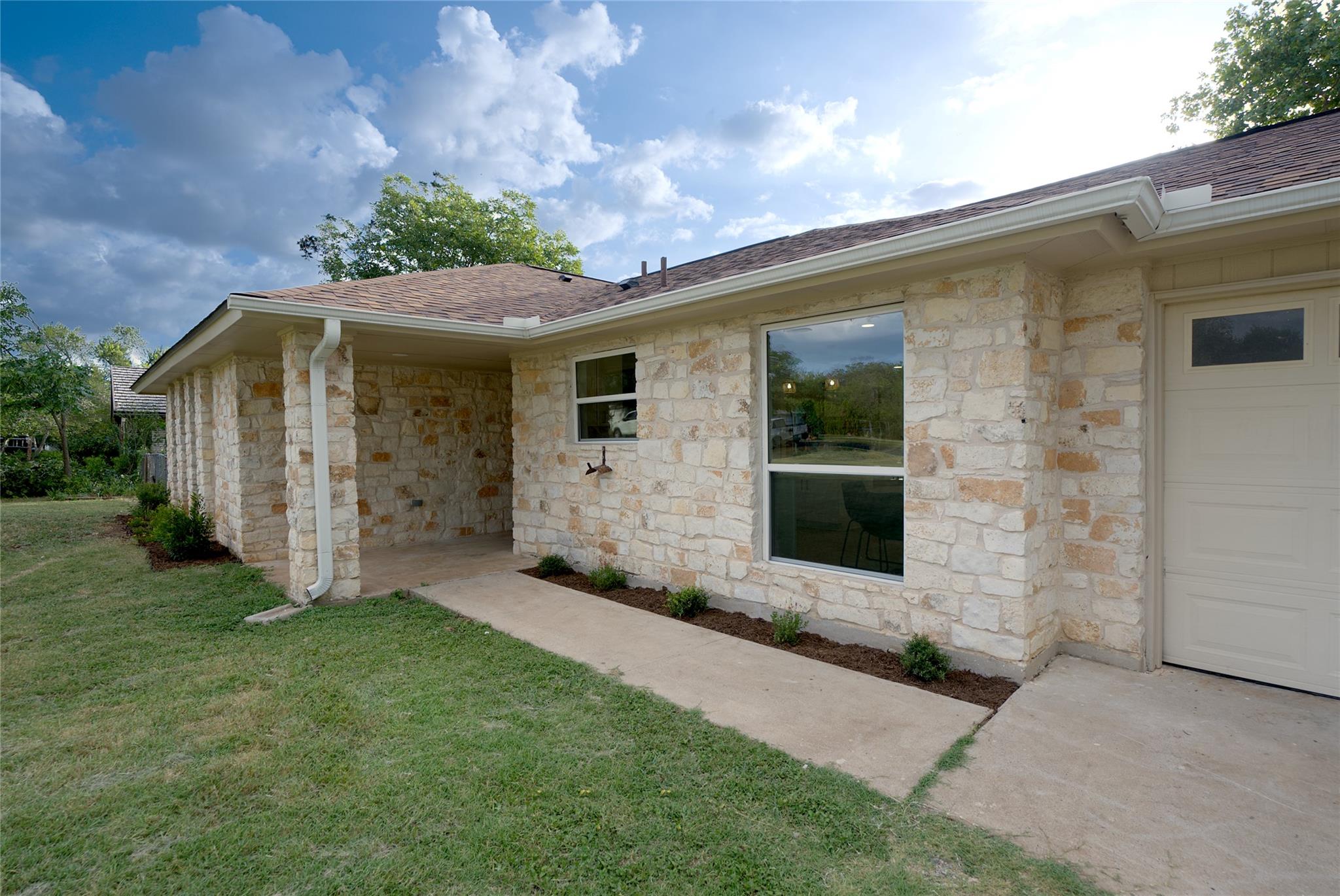 13004 Running Deer Trl Property Photo 13