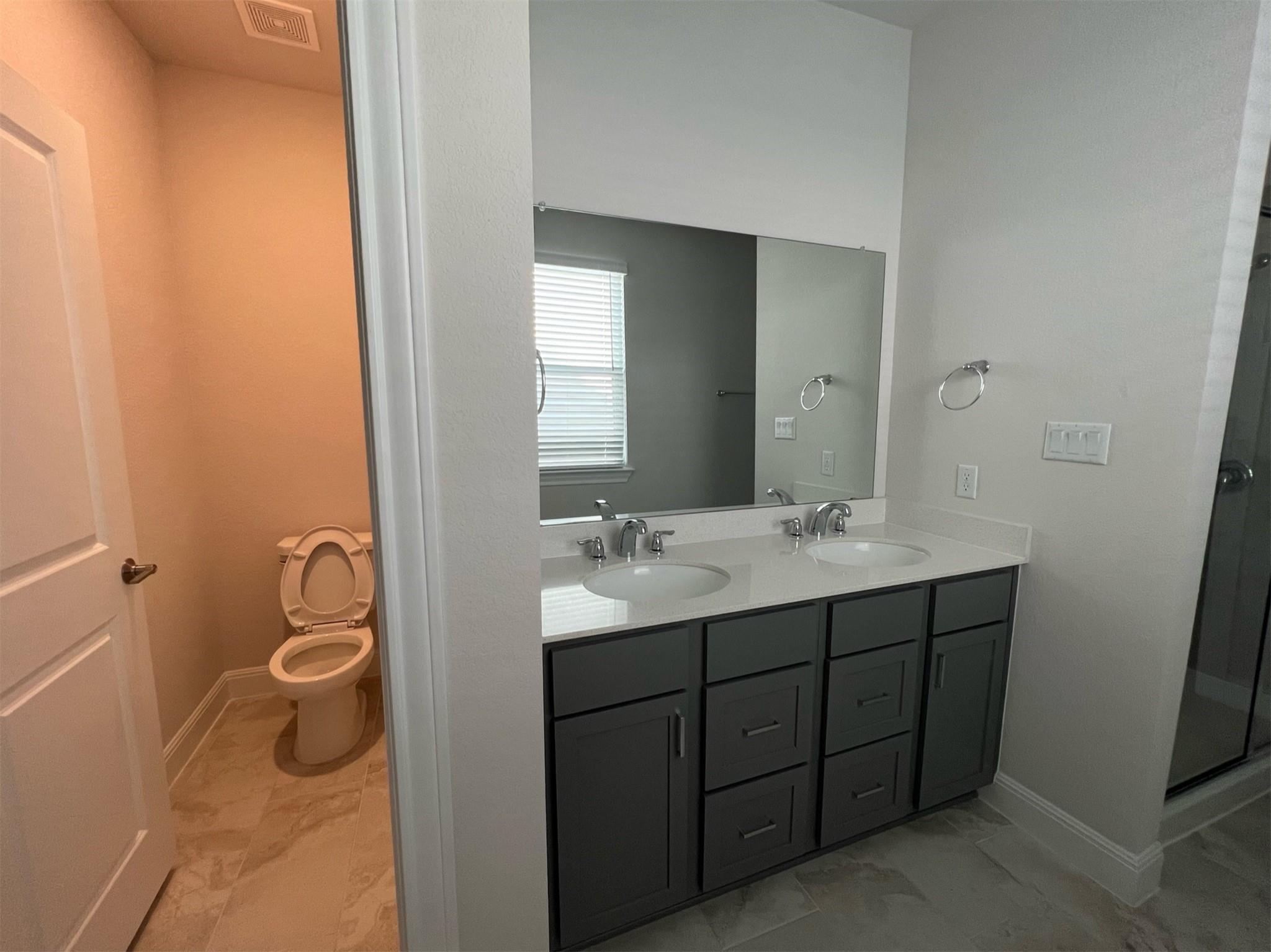 15501 Ellinger Dr Property Photo 11