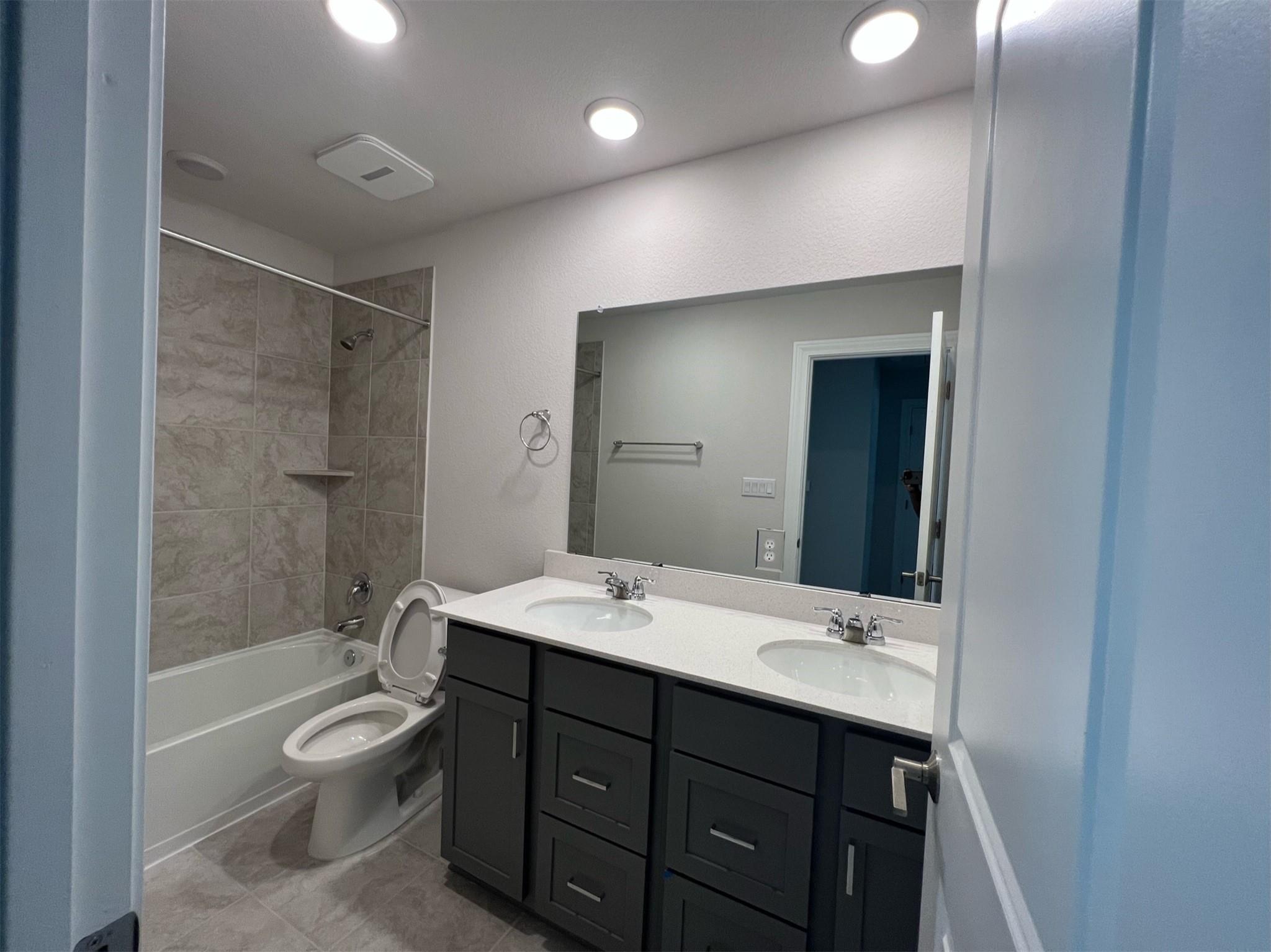 15501 Ellinger Dr Property Photo 19