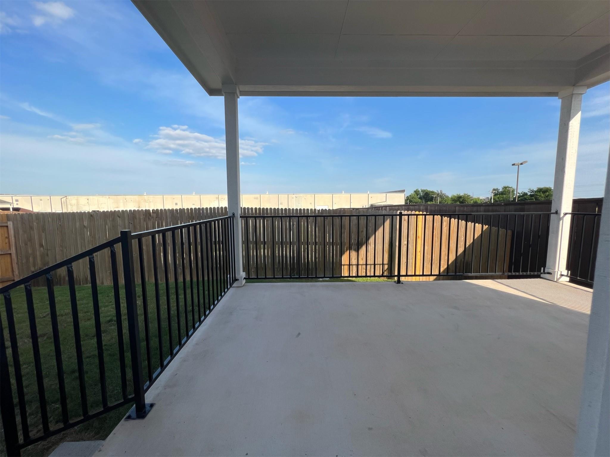 15501 Ellinger Dr Property Photo 20
