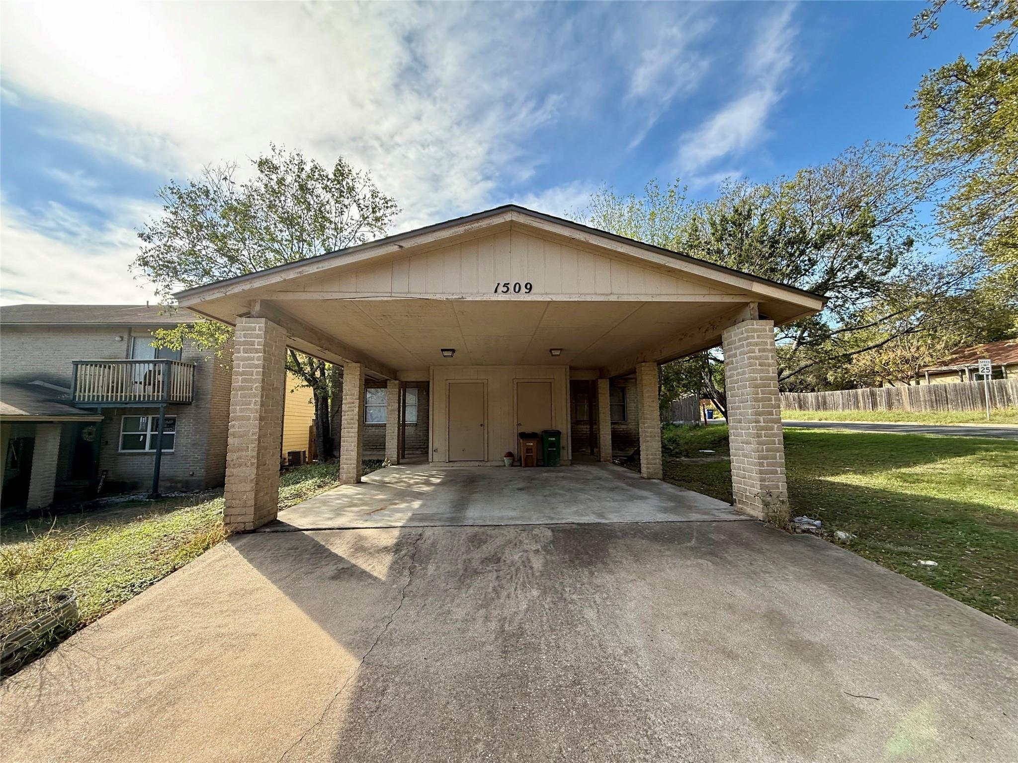 1509 Cinnamon Path #A Property Photo 1