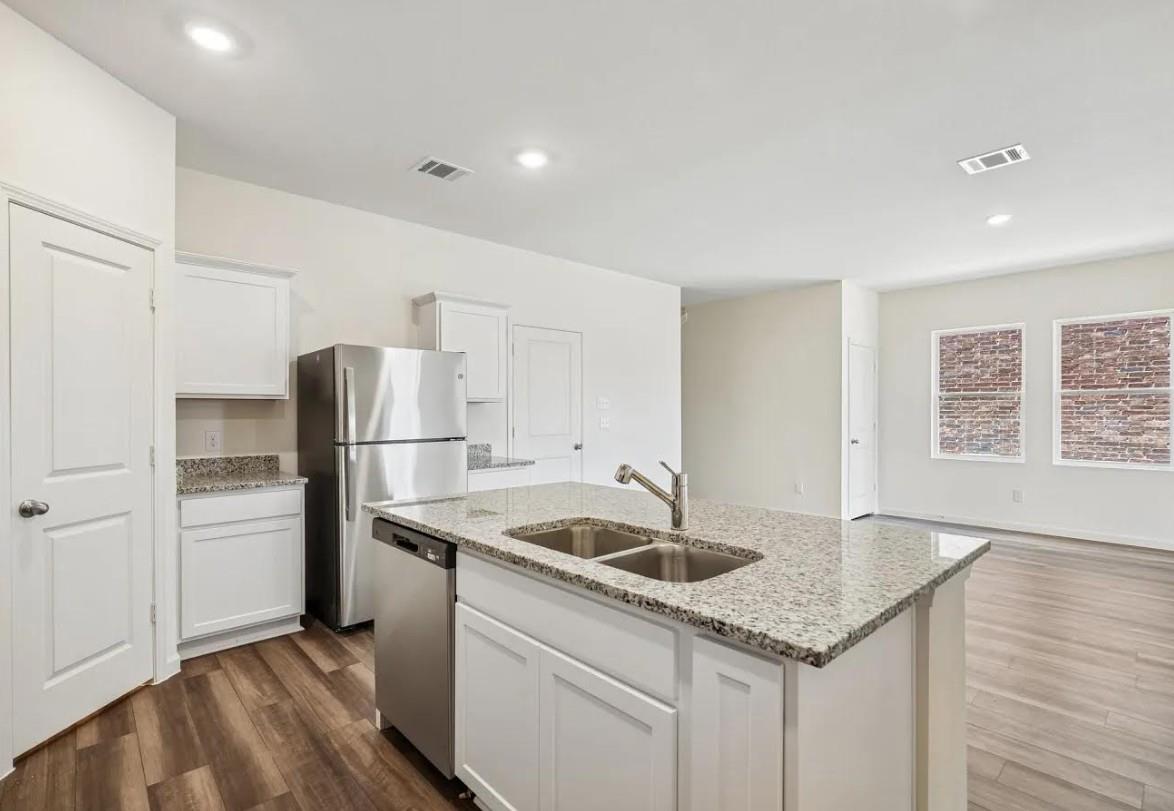 15817 Narcissus Way Property Photo 7