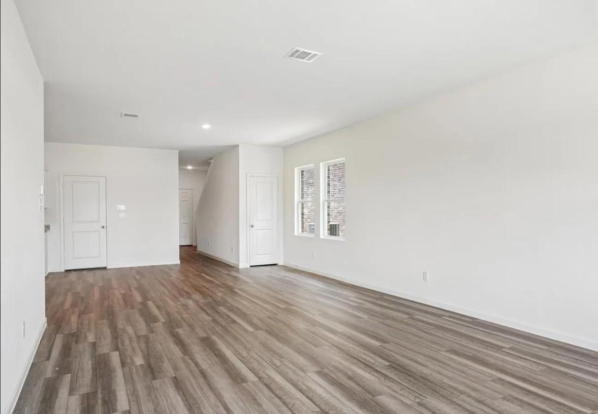 15817 Narcissus Way Property Photo 8